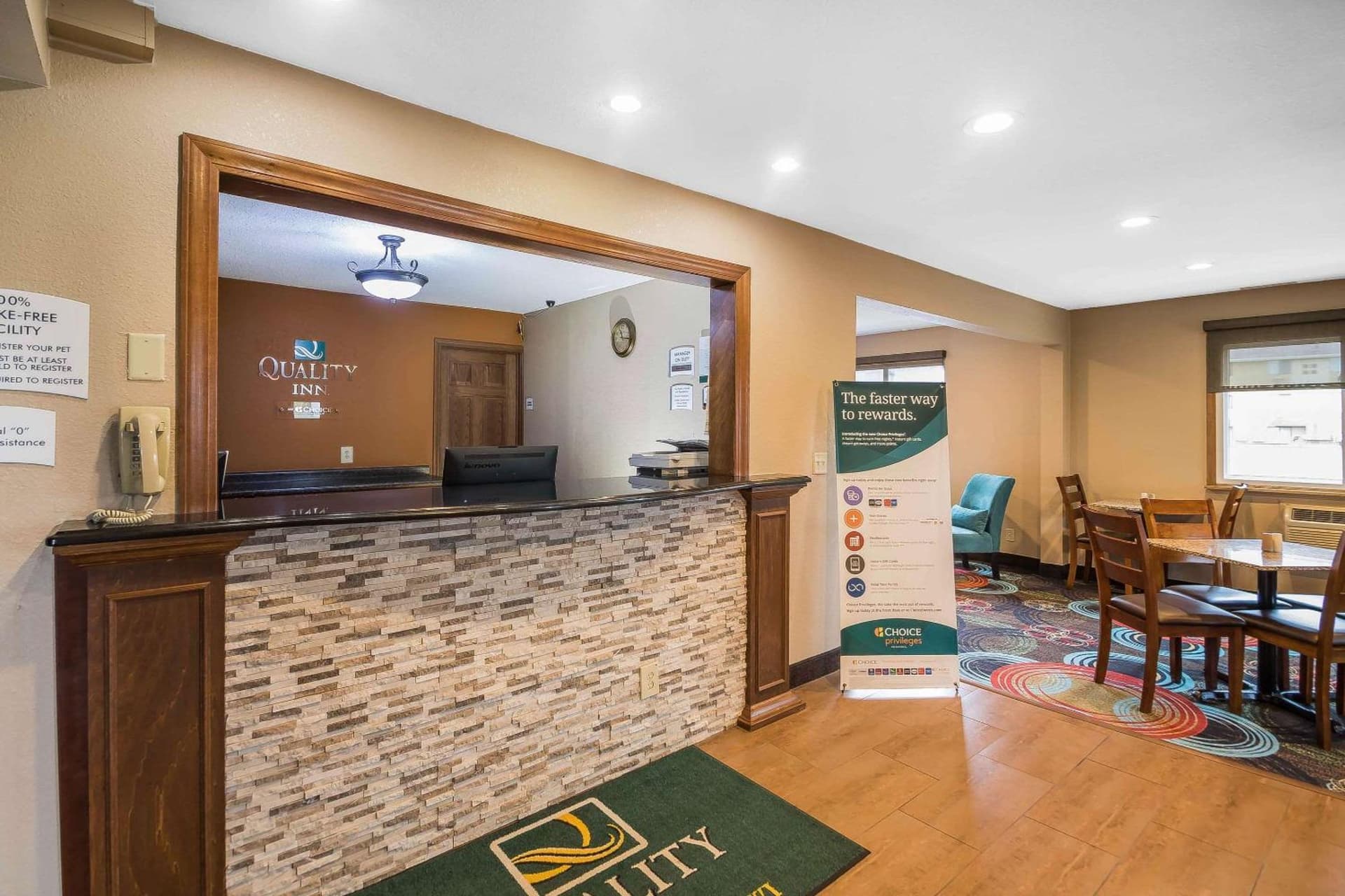 Quality Inn Janesville North interior in Janesville, WI — gallery photo 2