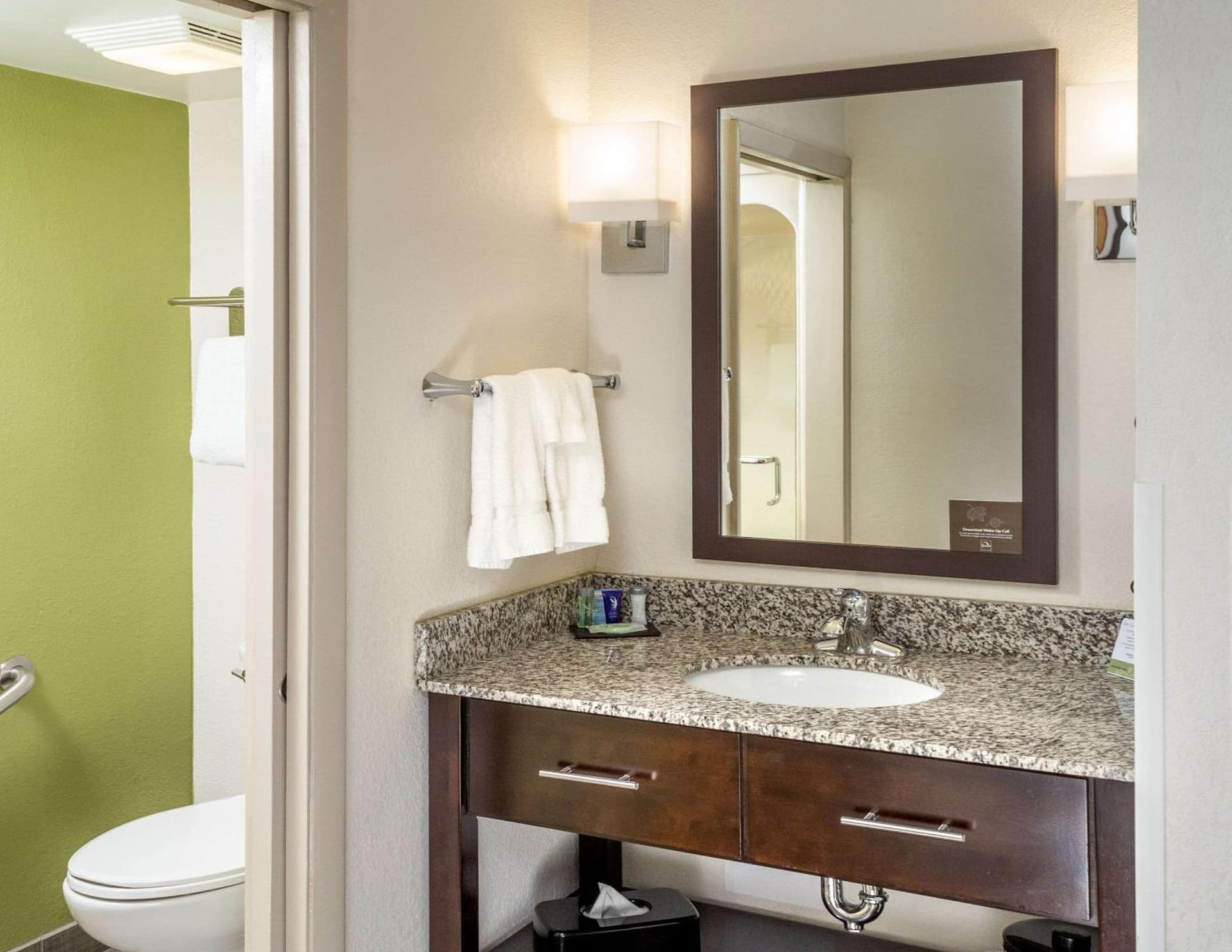 Sleep Inn & Suites Cross Lanes - South Charleston gallery photo in Cross Lanes, WV — image 4