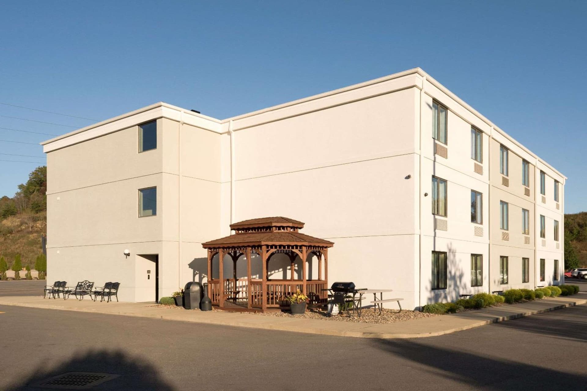 Sleep Inn & Suites Cross Lanes - South Charleston gallery photo in Cross Lanes, WV — image 31