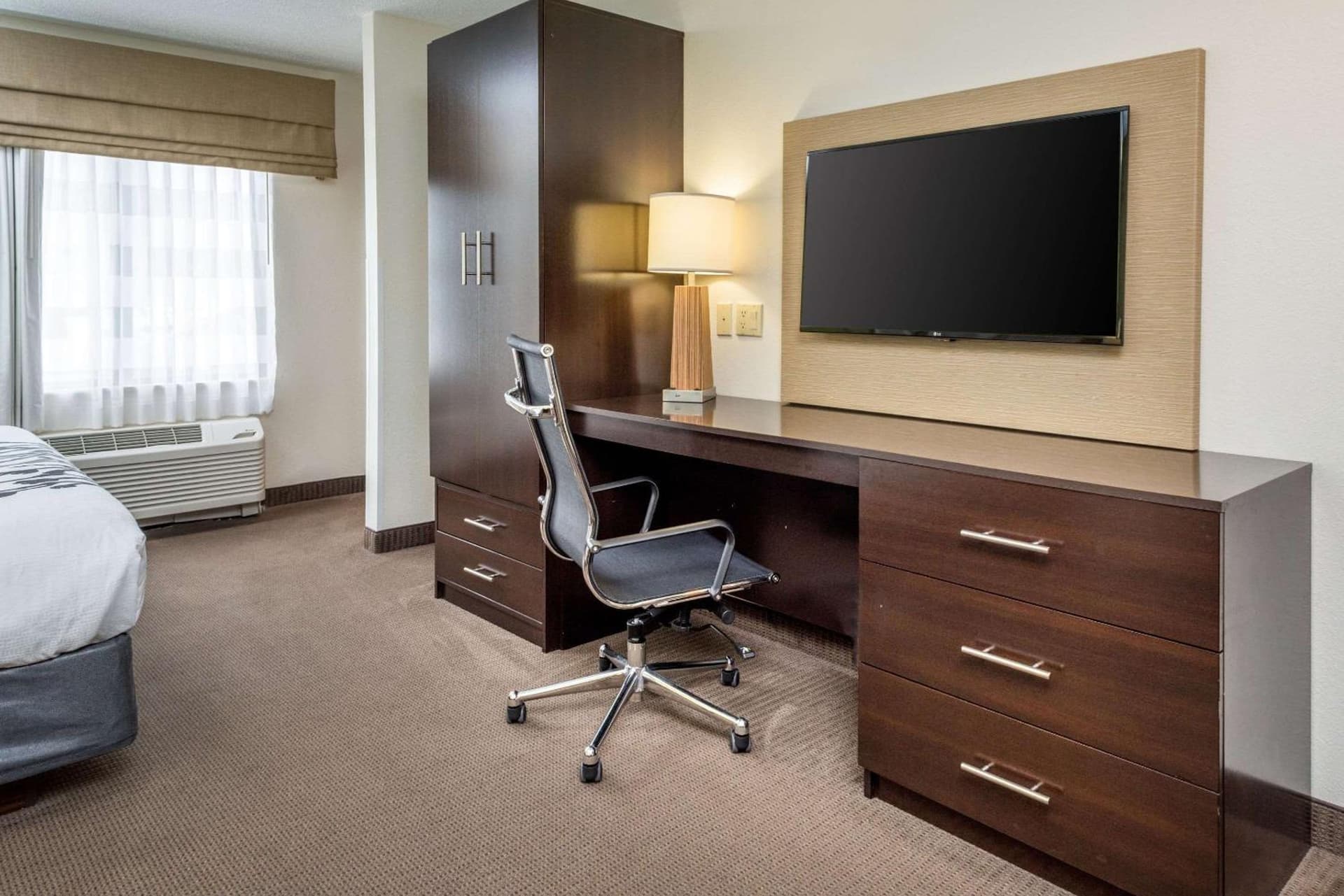 Sleep Inn & Suites Cross Lanes - South Charleston gallery photo in Cross Lanes, WV — image 33