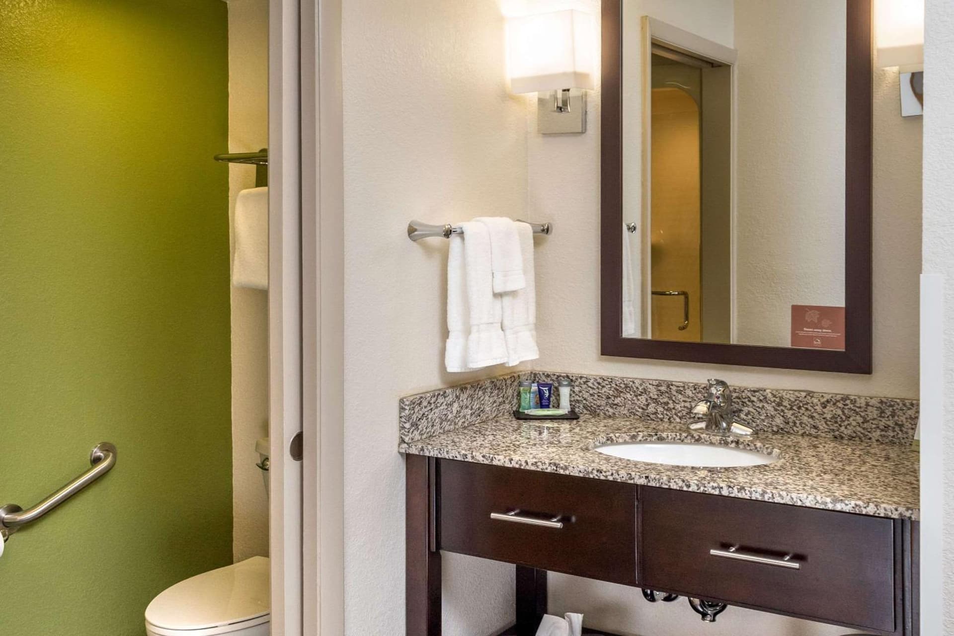 Sleep Inn & Suites Cross Lanes - South Charleston gallery photo in Cross Lanes, WV — image 17