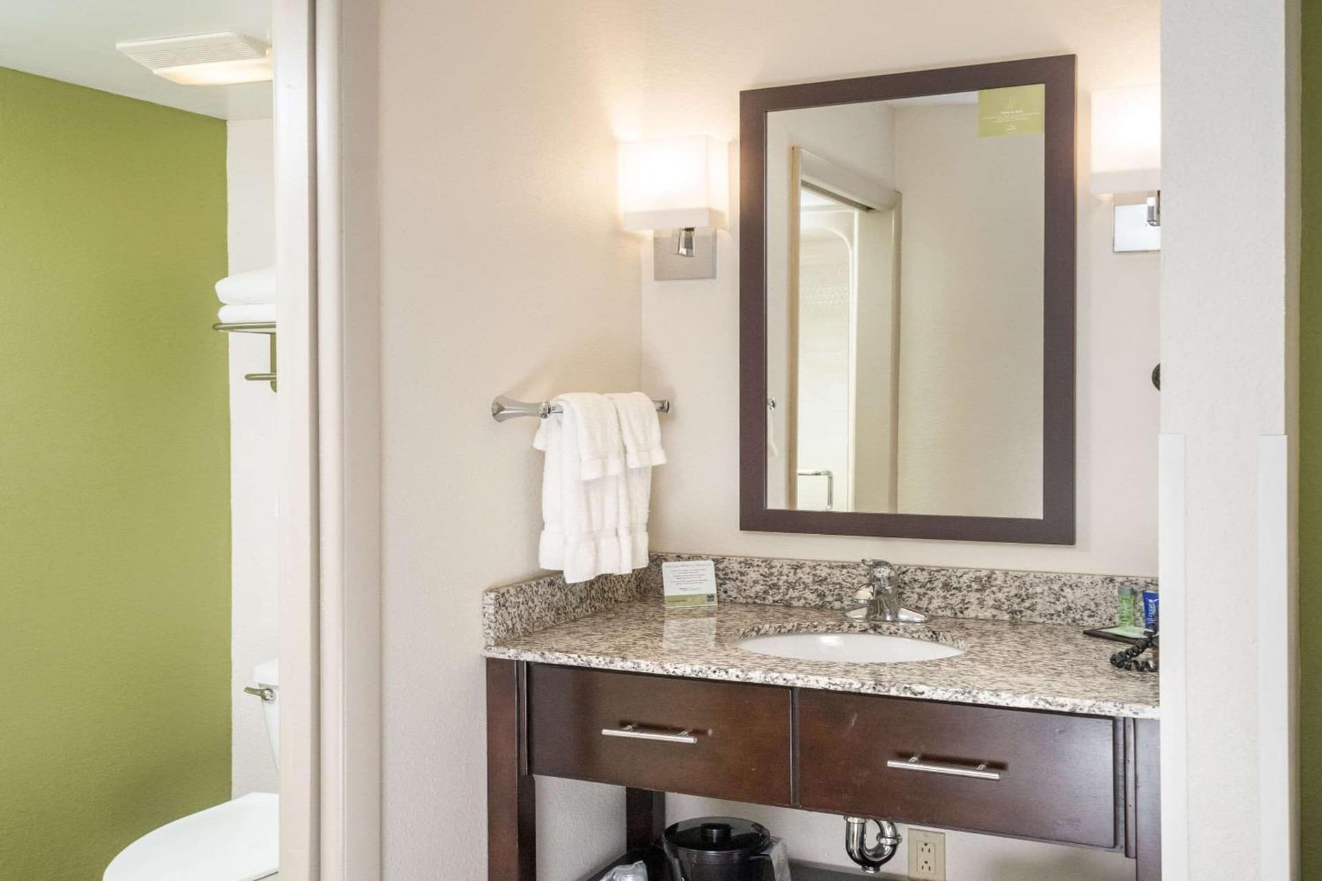 Sleep Inn Charleston North gallery photo in Charleston, WV — image 5