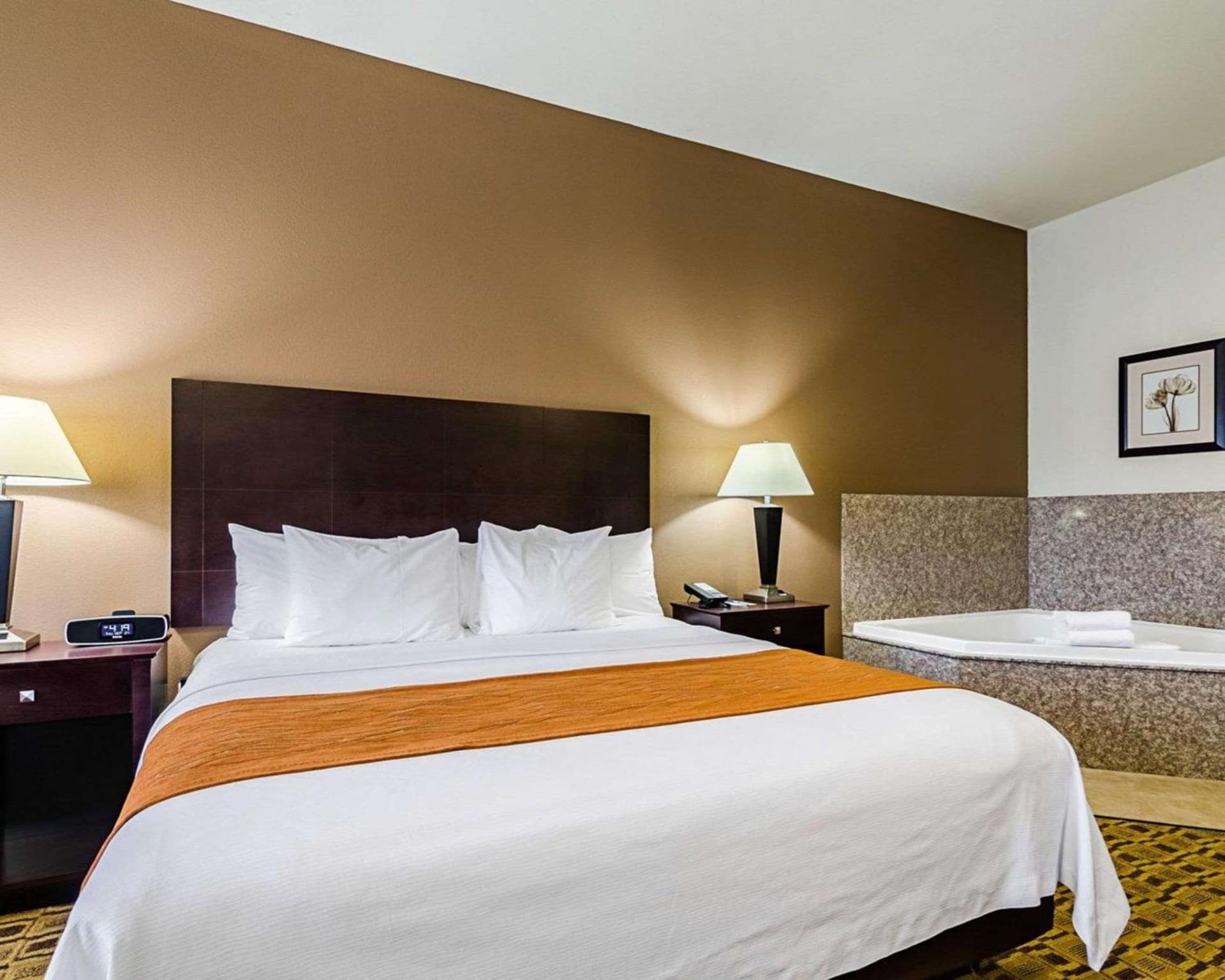 Comfort Inn & Suites Lawrence - University Area gallery photo in Lawrence, KS — image 7