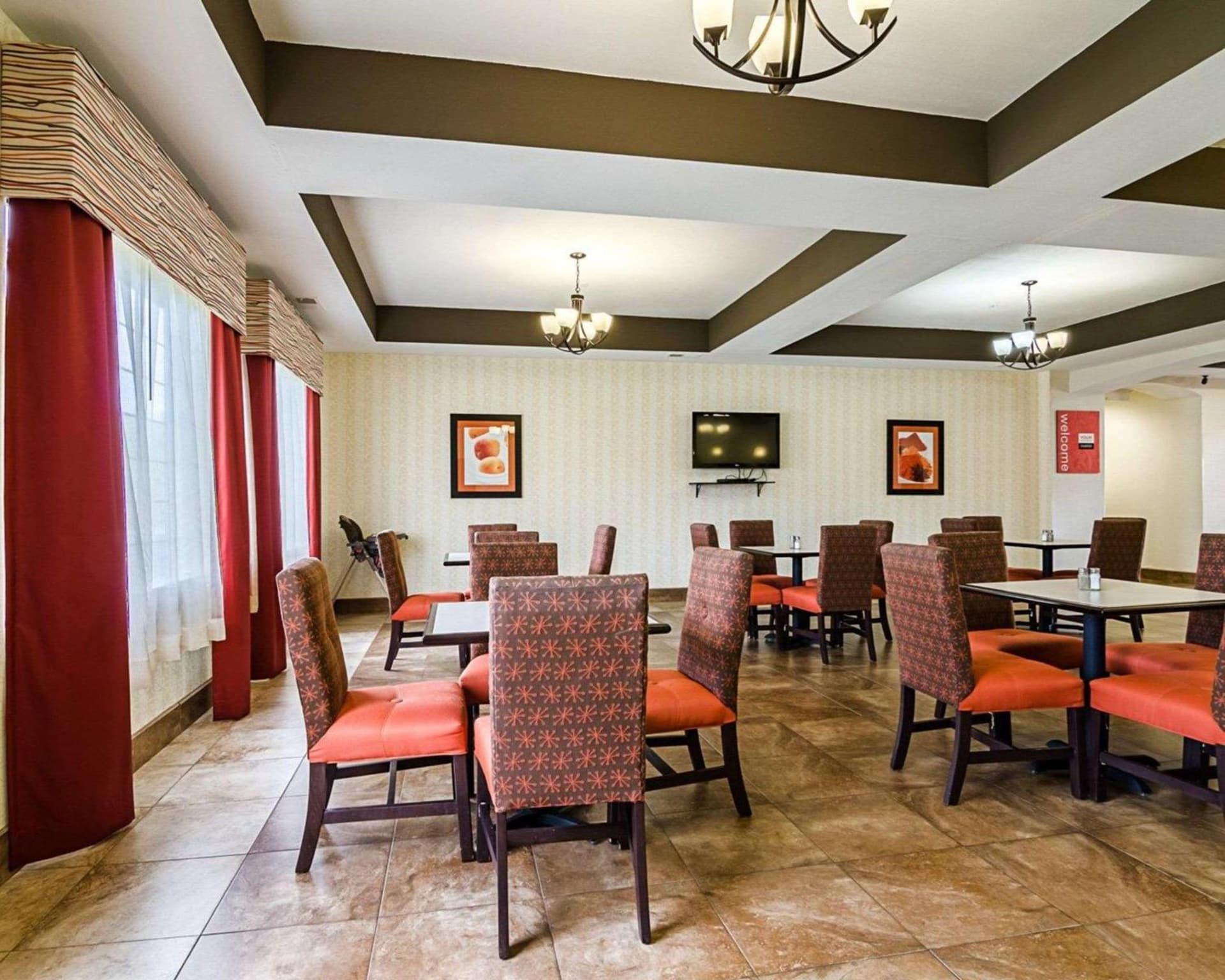 Comfort Inn & Suites Lawrence - University Area gallery photo in Lawrence, KS — image 11