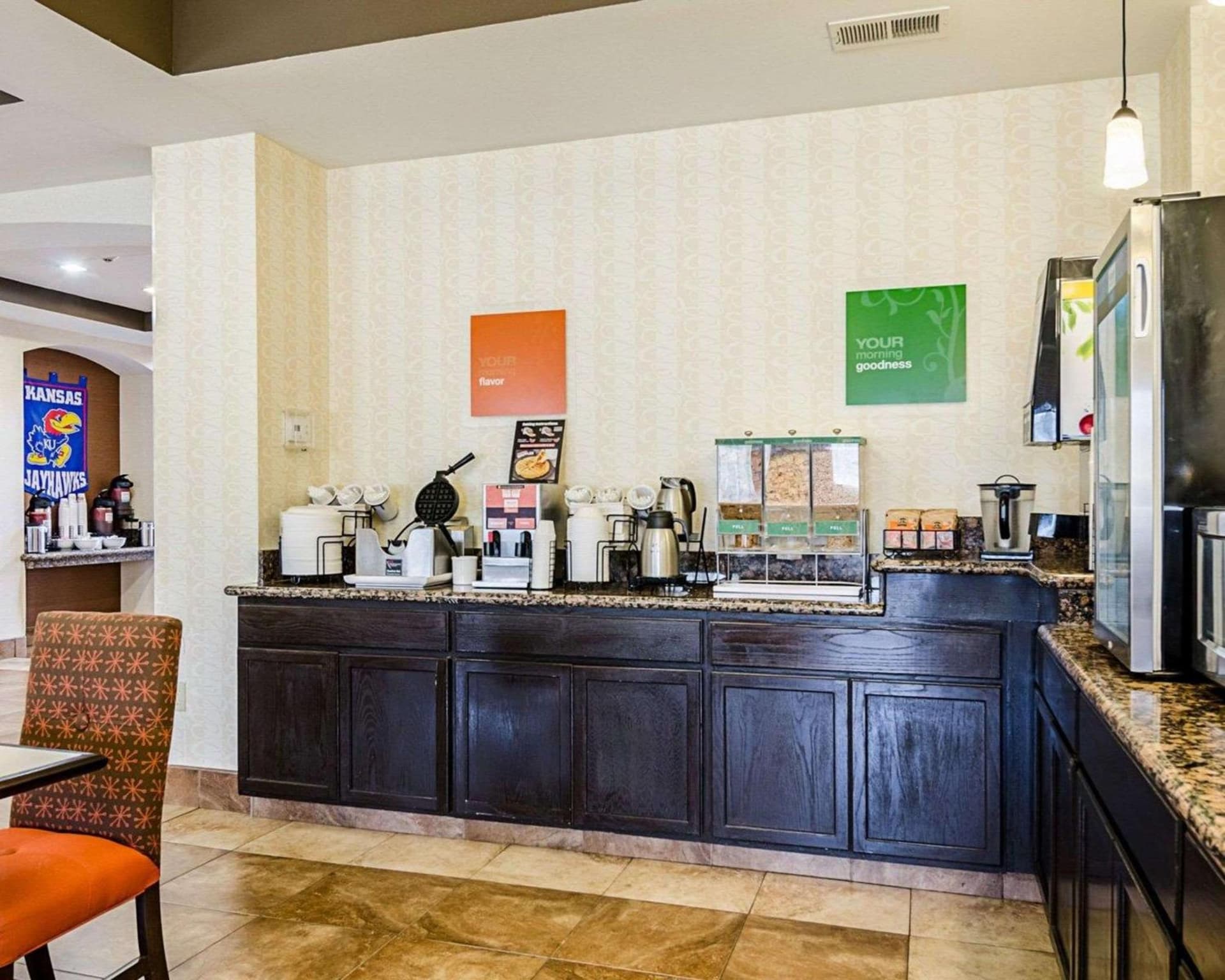 Comfort Inn & Suites Lawrence - University Area gallery photo in Lawrence, KS — image 14