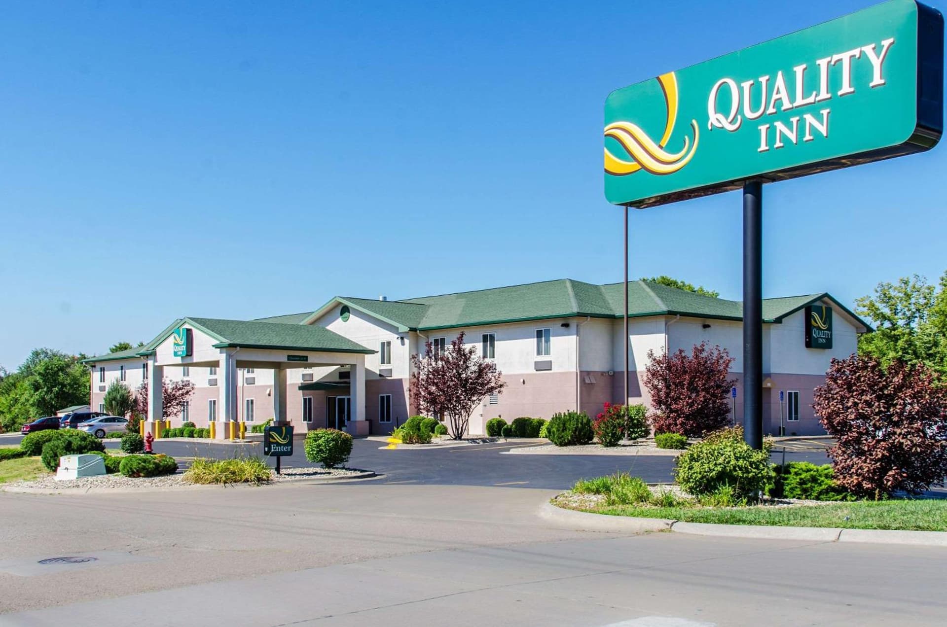 Quality Inn Junction City near Fort Riley property views in Junction City, KS — gallery photo 3