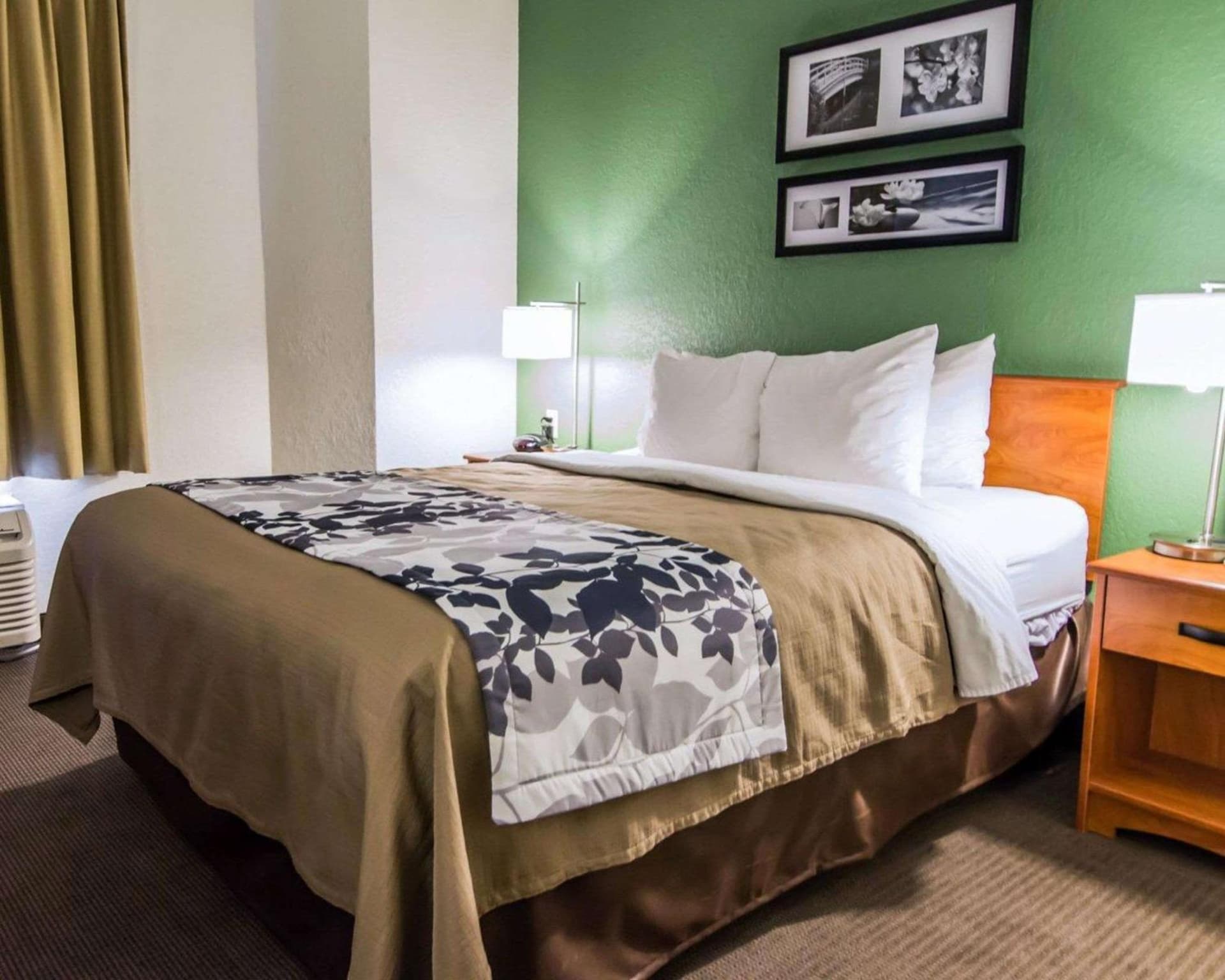 Blankenbaker Inn by IHG interior in Louisville, KY — gallery photo 2