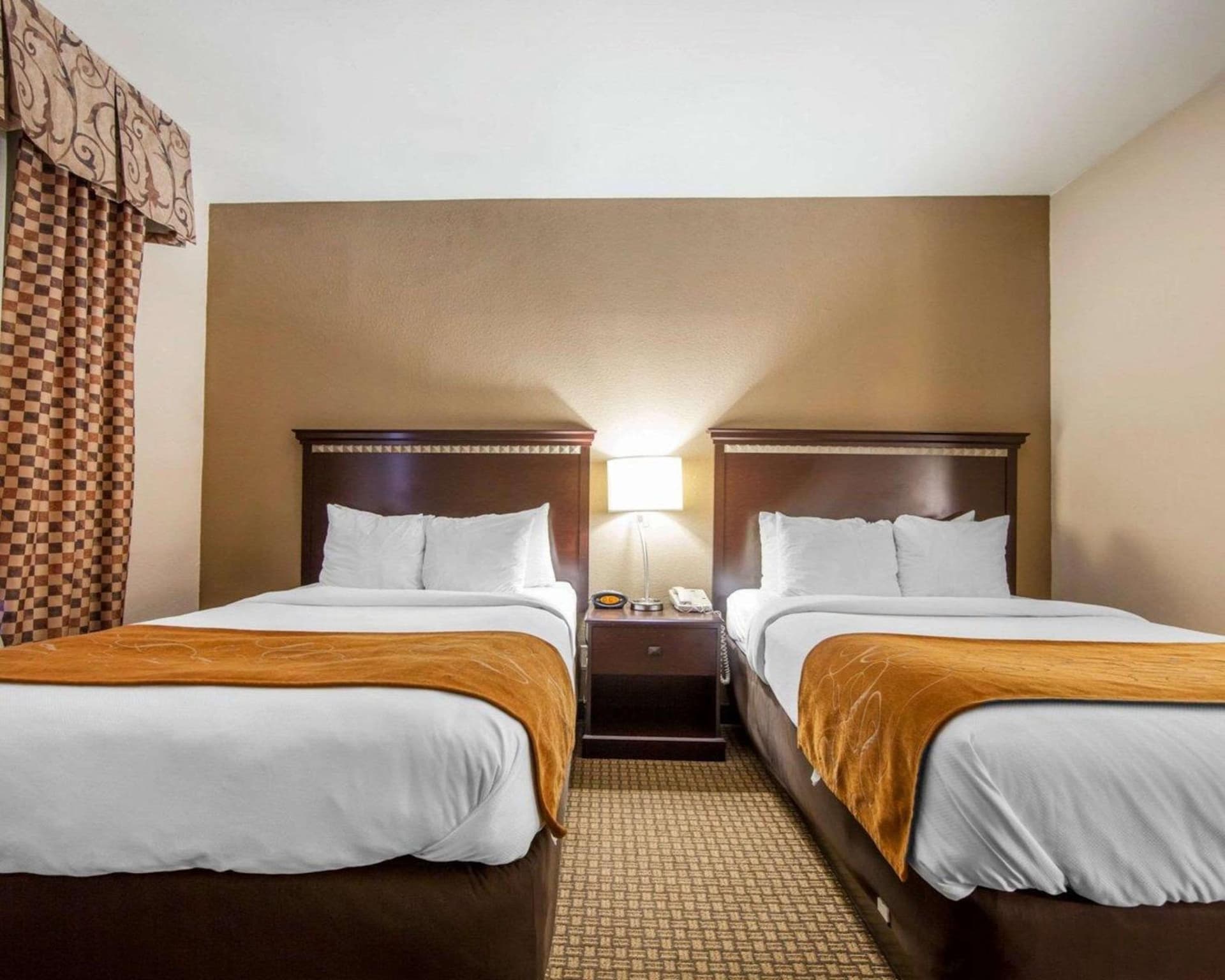 Comfort Suites London South interior in London, KY — gallery photo 2