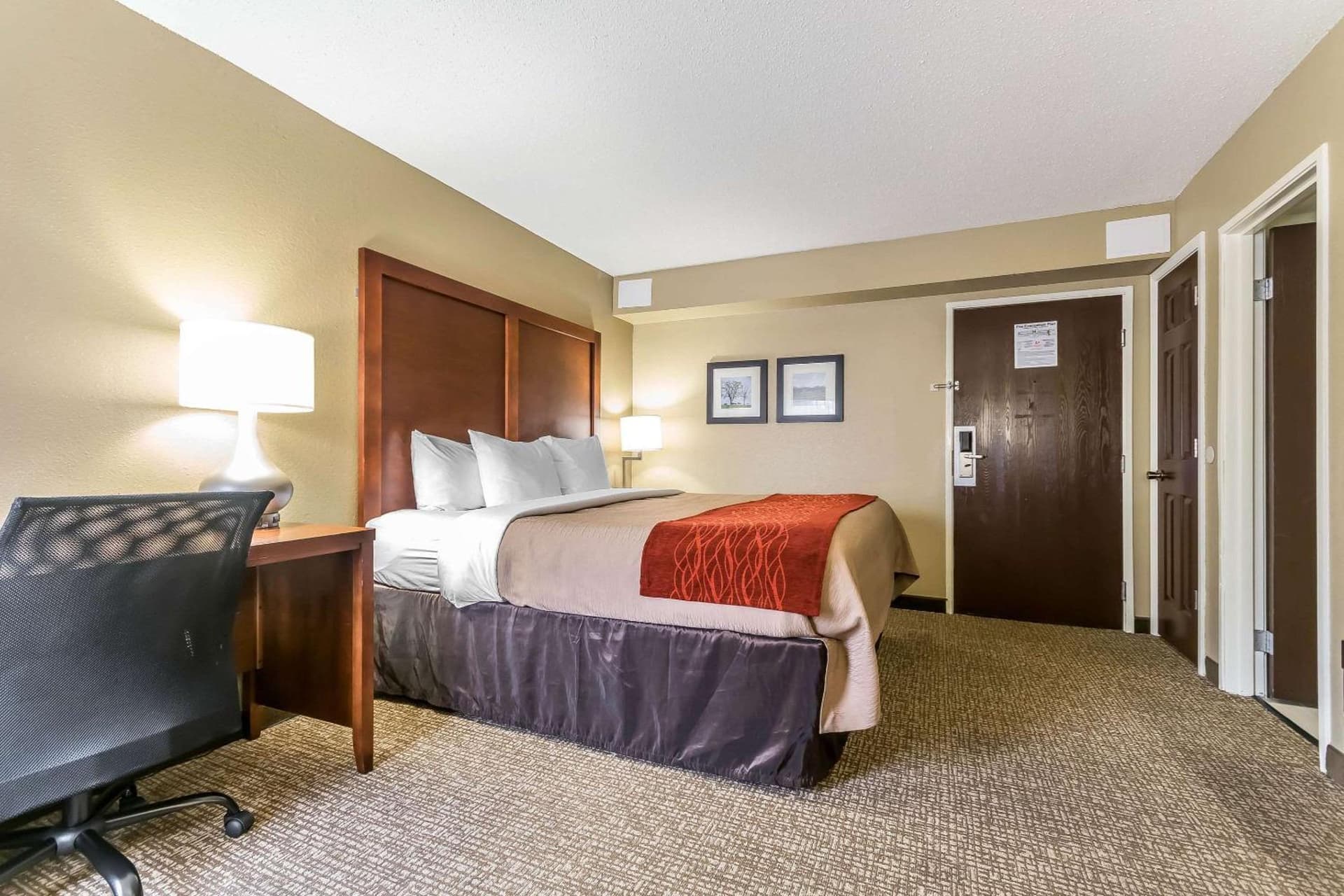 Comfort Inn & Suites Lexington - Hamburg I-75 gallery photo in Lexington, KY — image 43