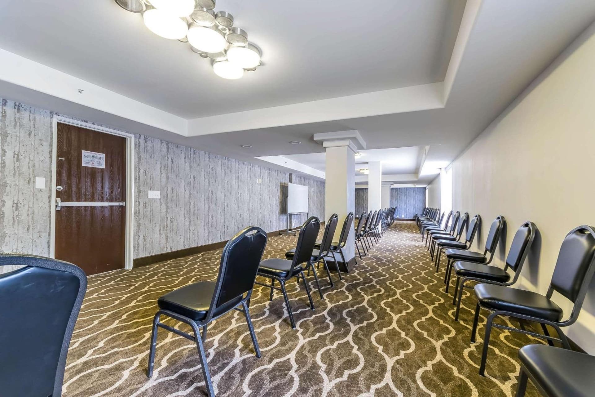 Comfort Inn & Suites Lexington - Hamburg I-75 gallery photo in Lexington, KY — image 36