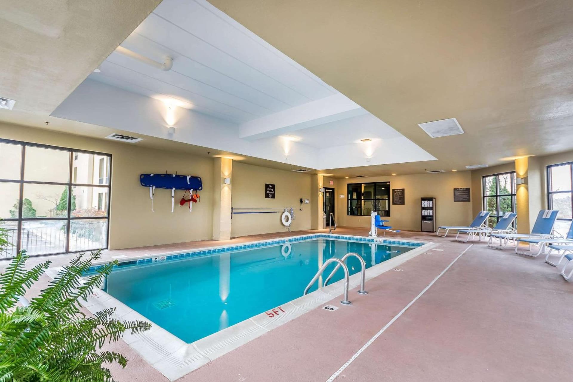 Comfort Inn & Suites Lexington - Hamburg I-75 gallery photo in Lexington, KY — image 15