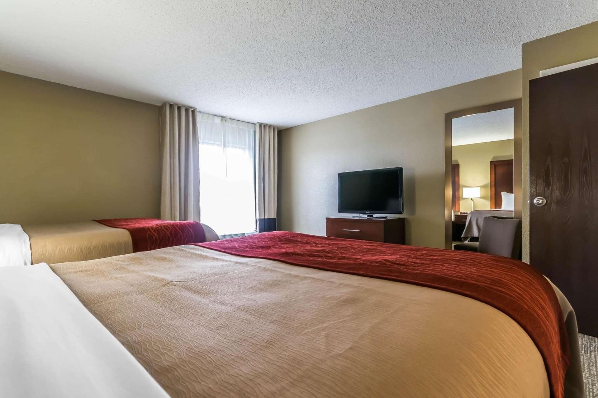 Comfort Inn & Suites Lexington - Hamburg I-75 gallery photo in Lexington, KY — image 20