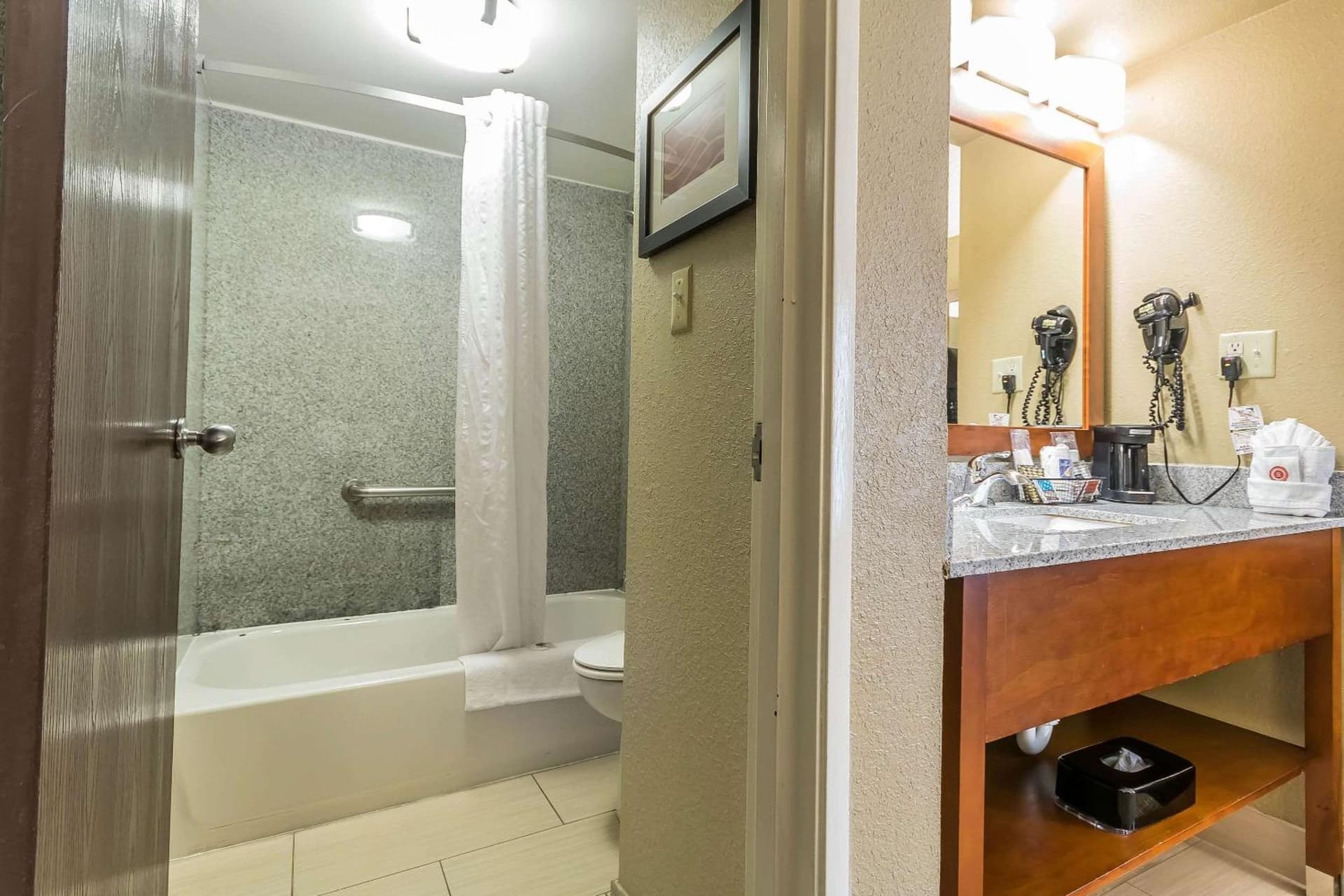 Comfort Inn & Suites Lexington - Hamburg I-75 gallery photo in Lexington, KY — image 21