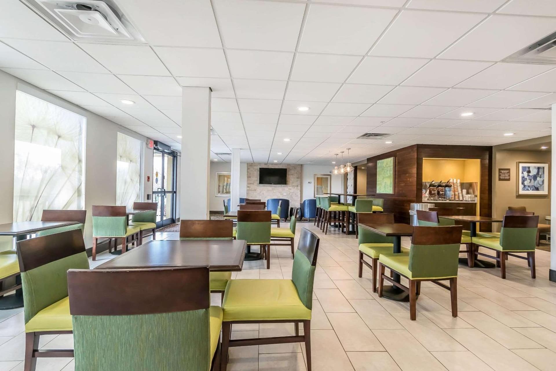 Comfort Inn & Suites Lexington - Hamburg I-75 gallery photo in Lexington, KY — image 26