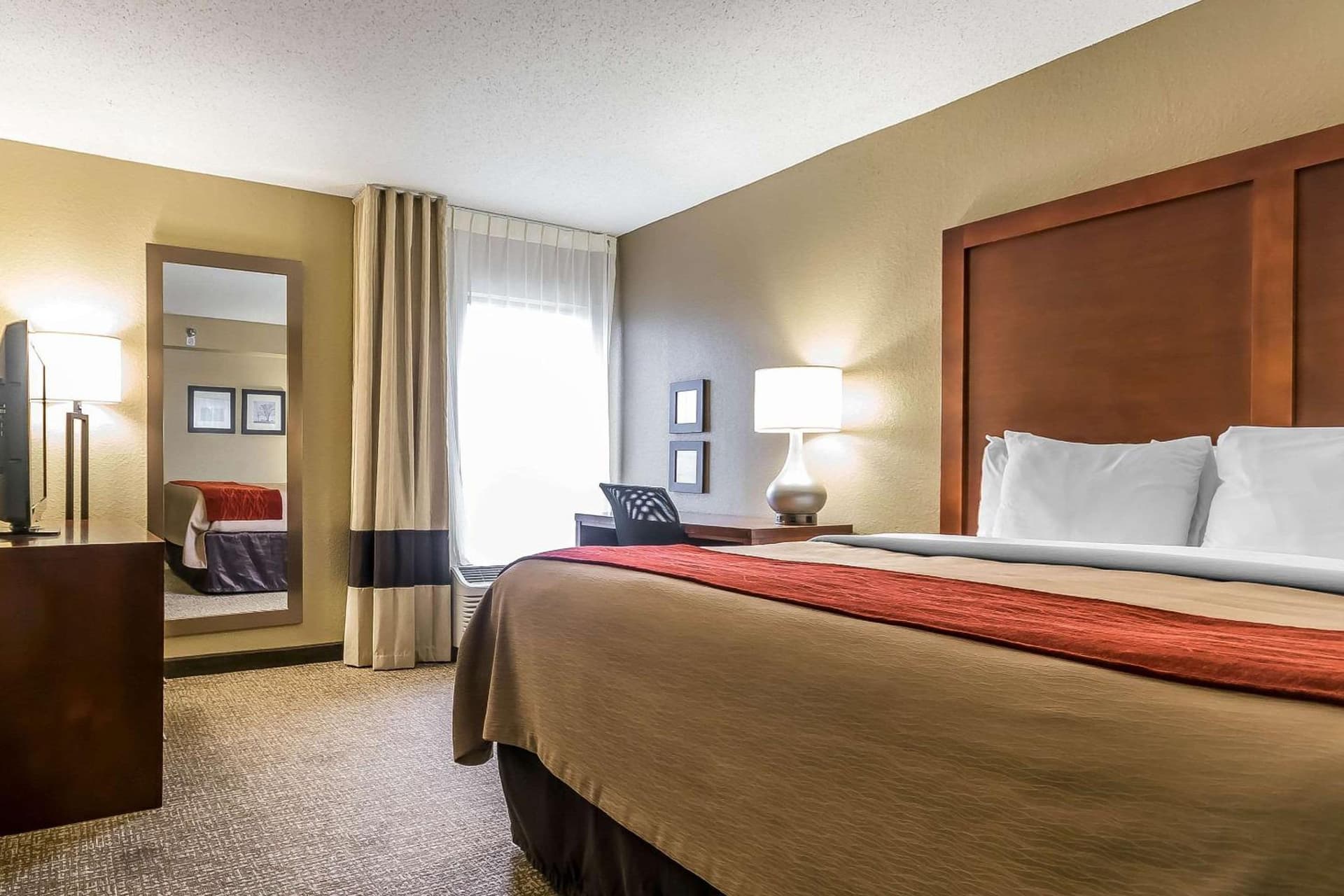 Comfort Inn & Suites Lexington - Hamburg I-75 interior in Lexington, KY — gallery photo 2