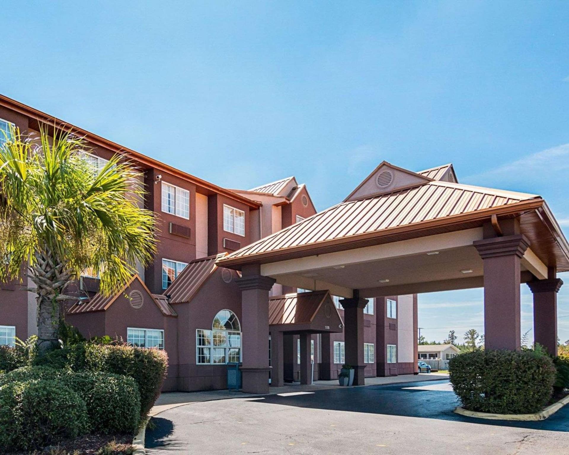 Econo Lodge Inn & Suites Natchitoches featured exterior or lobby in Natchitoches, LA — similar hotel