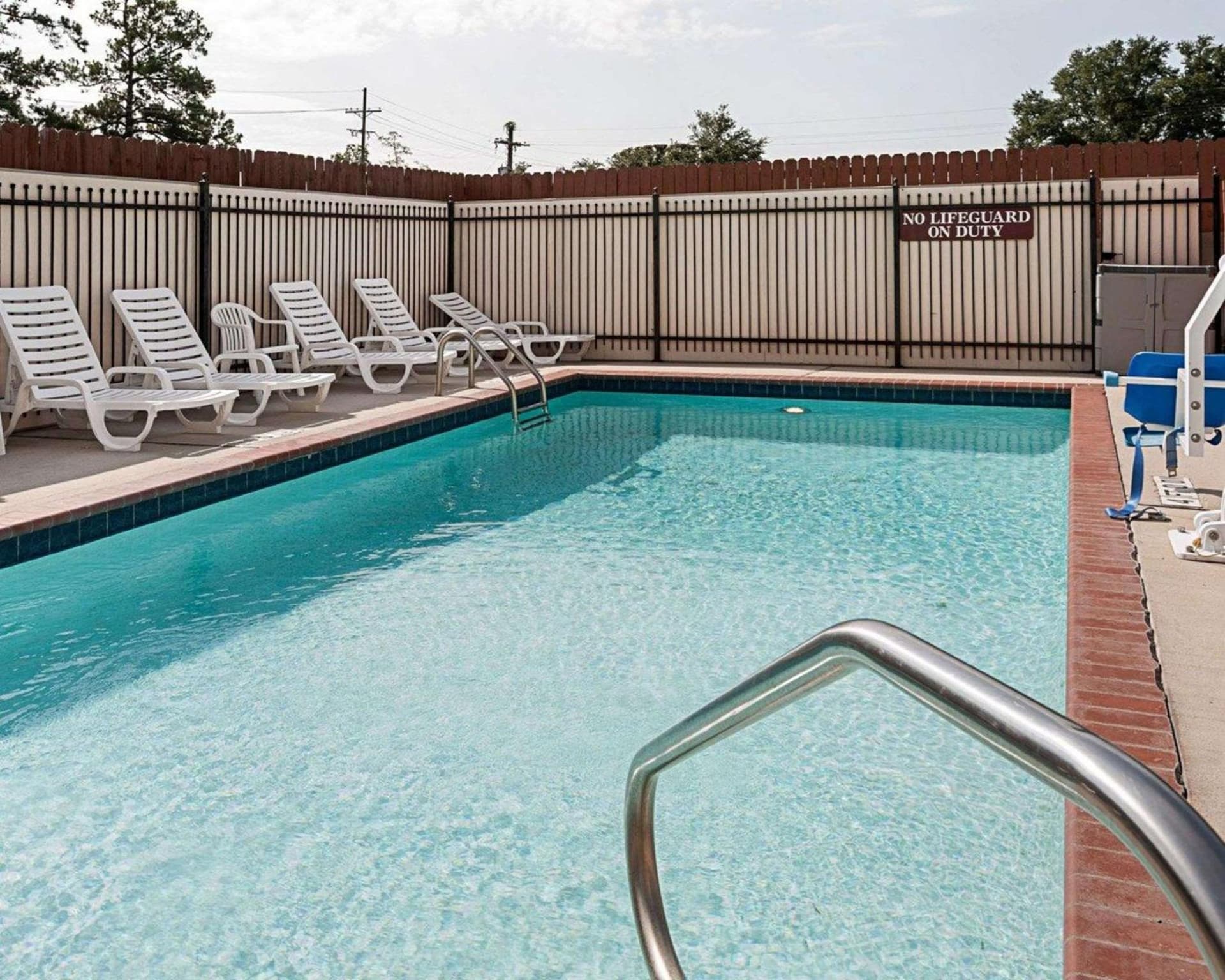 Comfort Suites Lake Charles property views in Lake Charles, LA — gallery photo 3