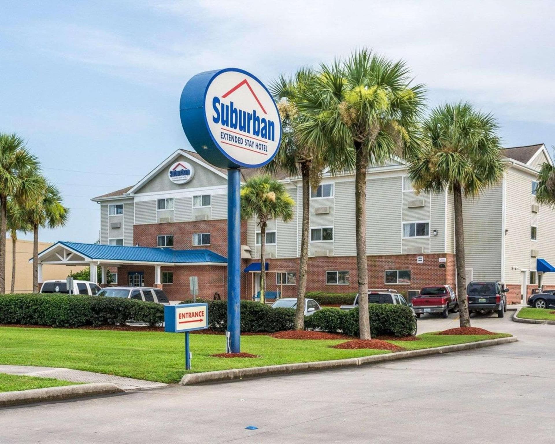 Suburban Studios Avondale featured exterior or lobby in Avondale, LA — similar hotel