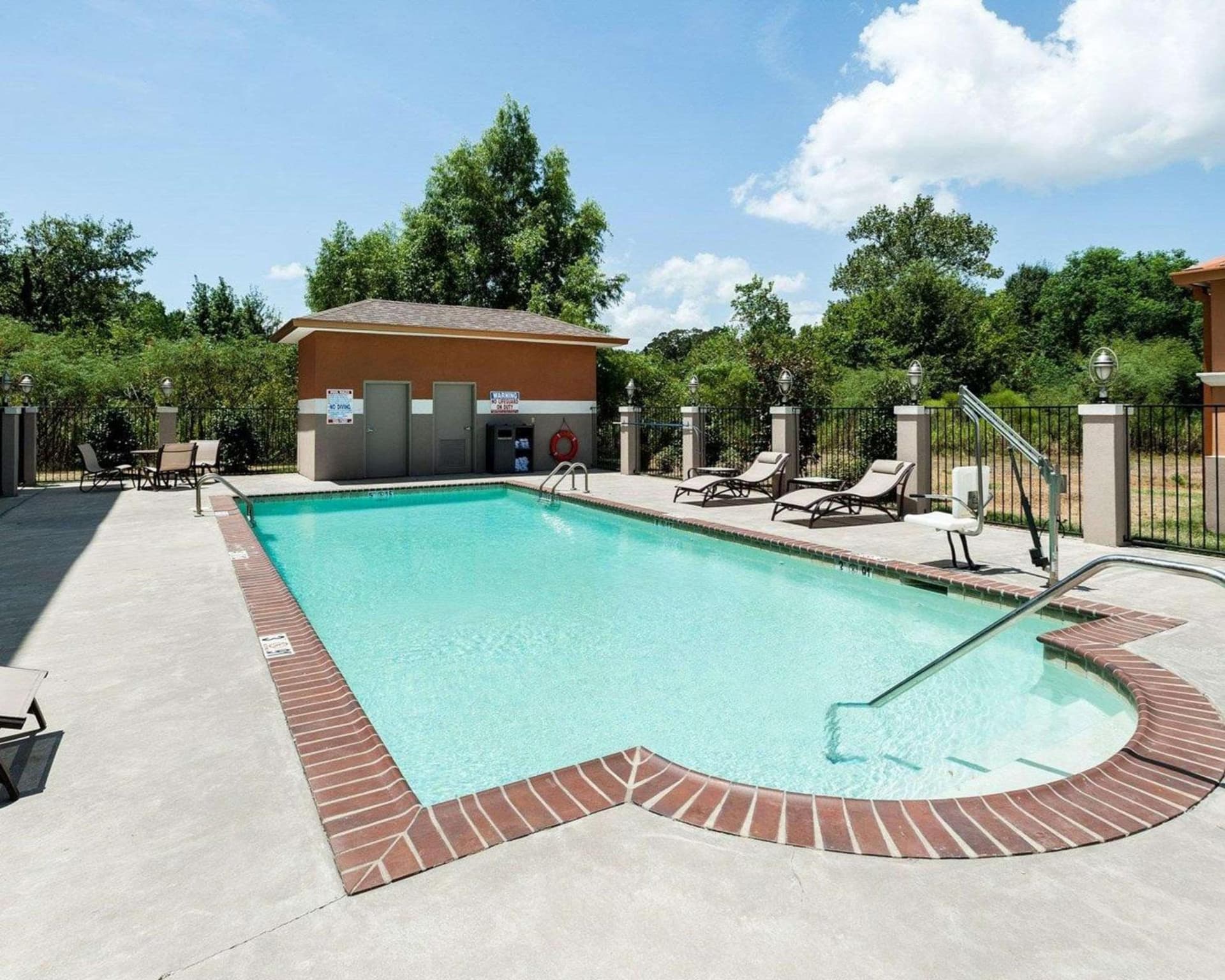 Comfort Suites Oil Center gallery photo in Lafayette, LA — image 27