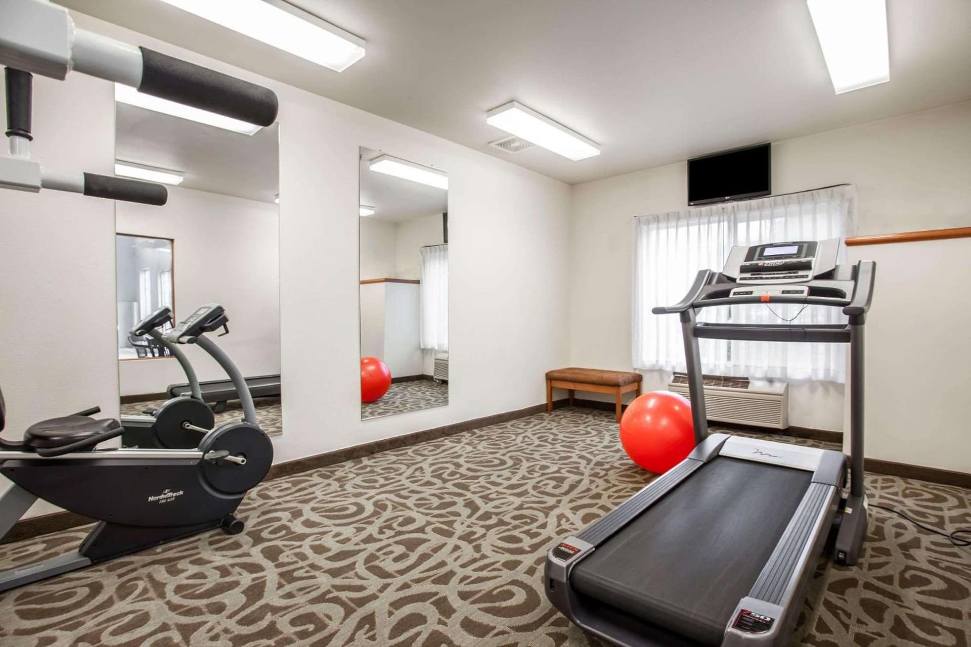 Quality Inn & Suites Federal Way - Seattle gallery photo in Federal Way, WA — image 8