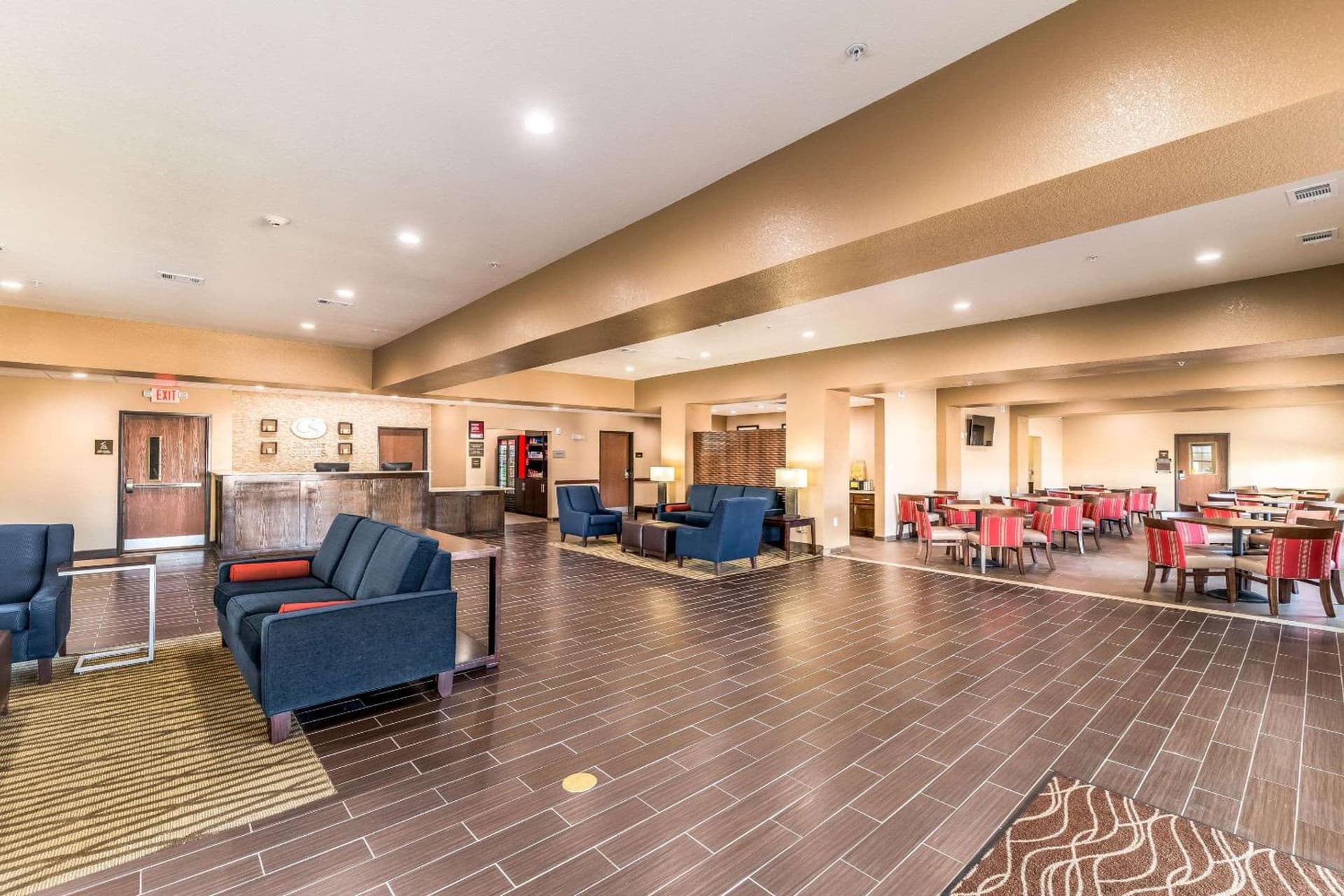 Comfort Suites Grand Prairie - Arlington North gallery photo in Grand Prairie, TX — image 22