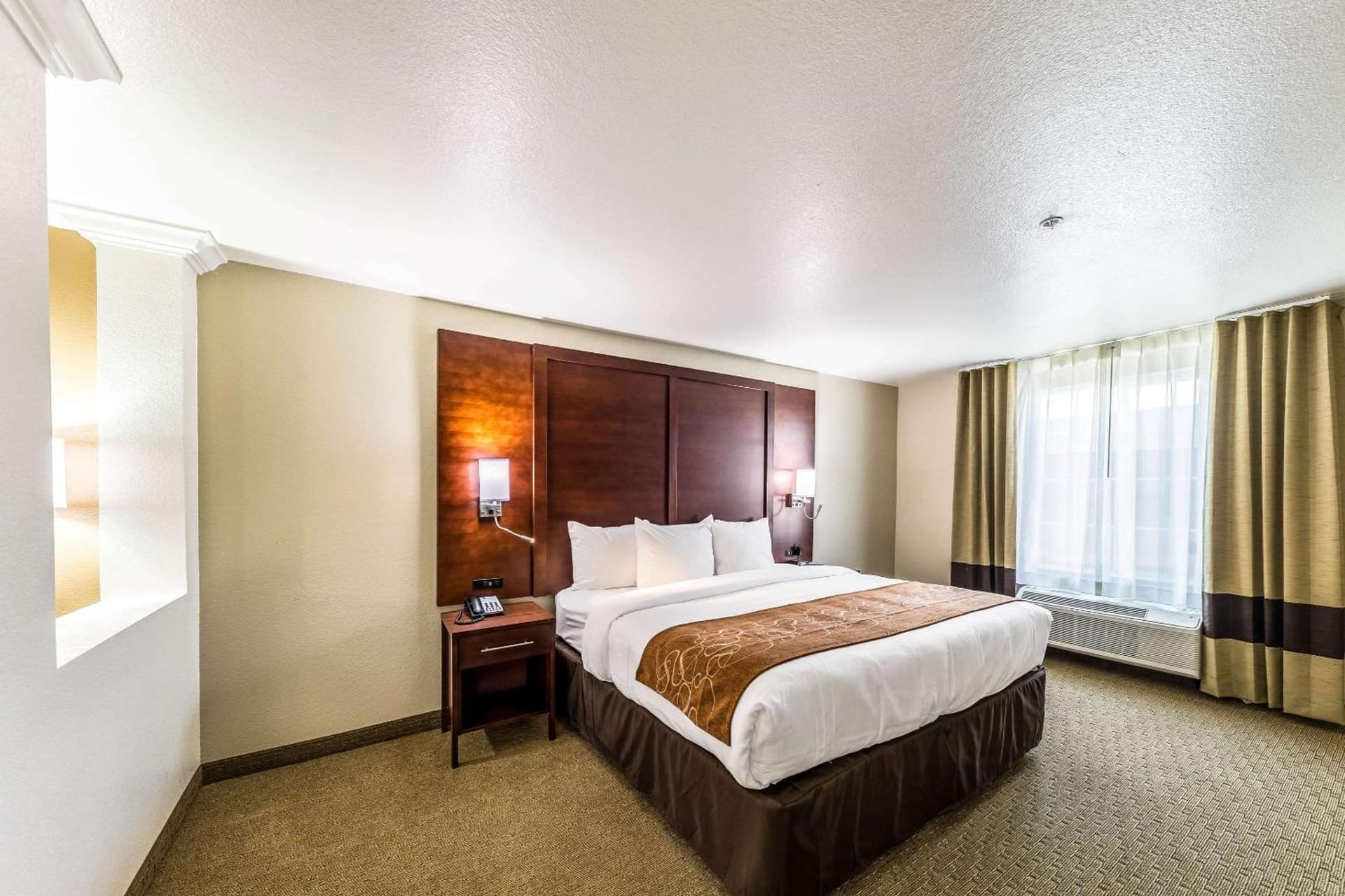 Comfort Suites Grand Prairie - Arlington North gallery photo in Grand Prairie, TX — image 30