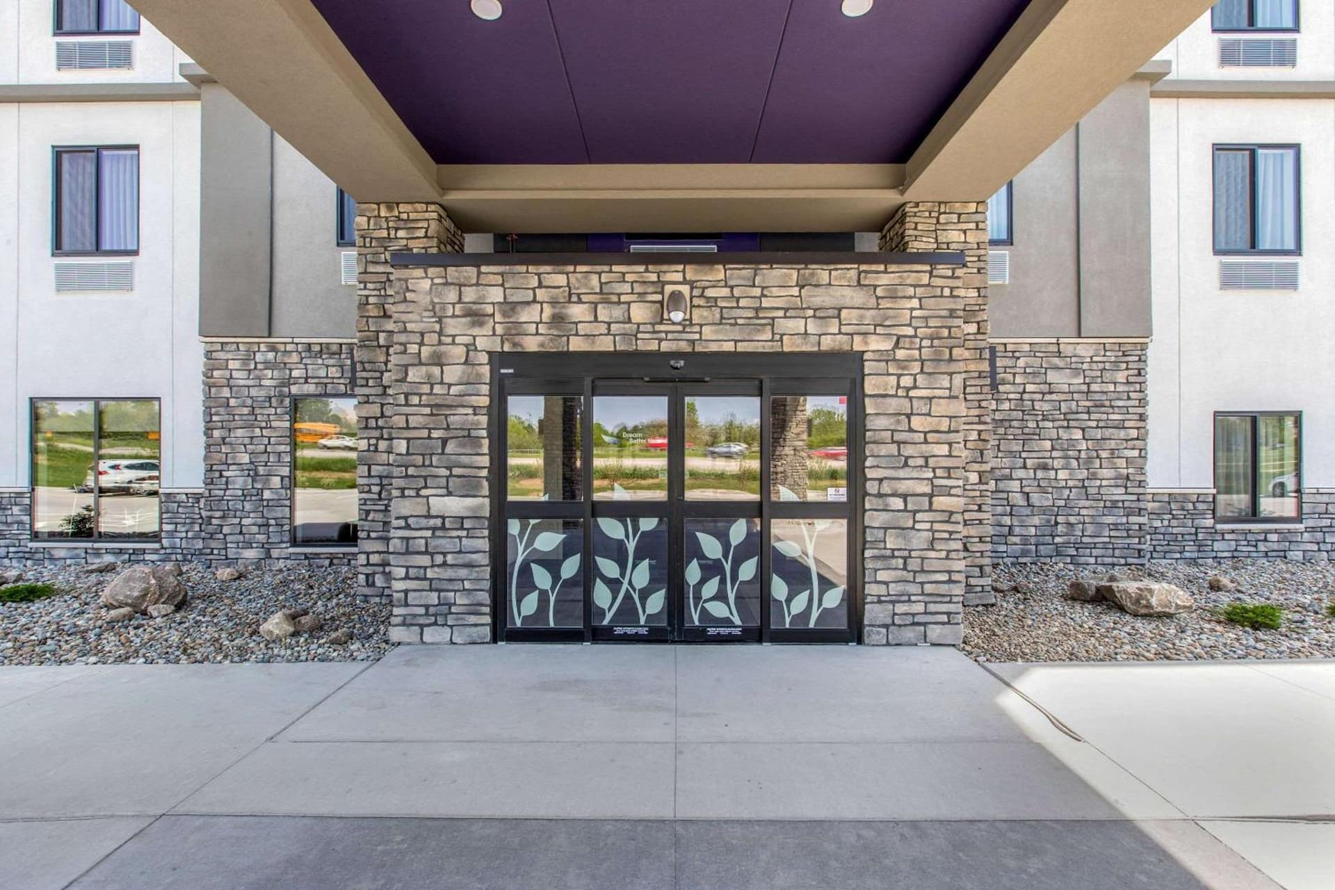 Sleep Inn and Suites - Ankeny interior in Ankeny, IA — gallery photo 2