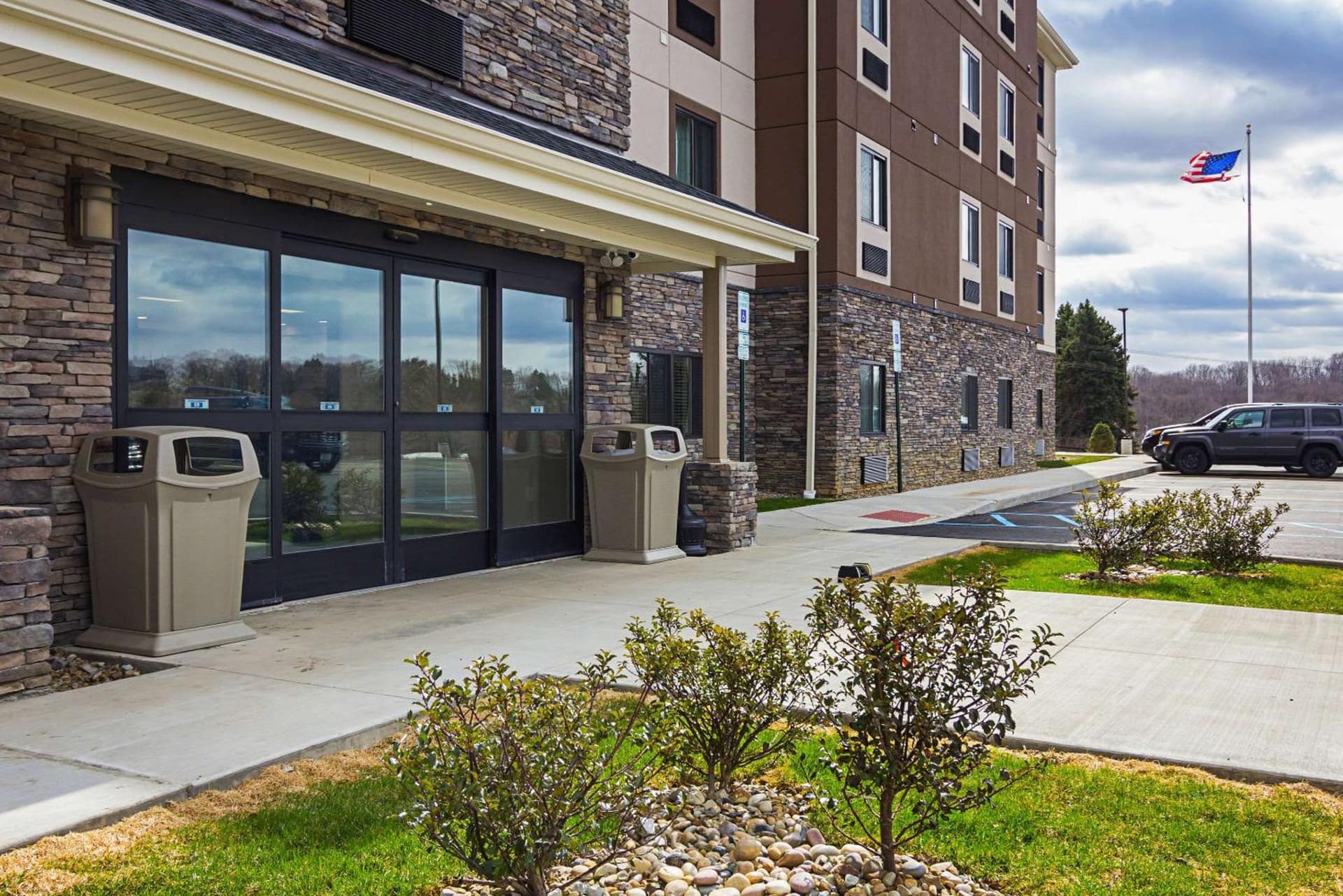 Suburban Studios Monaca - Pittsburgh interior in Monaca, PA — gallery photo 2