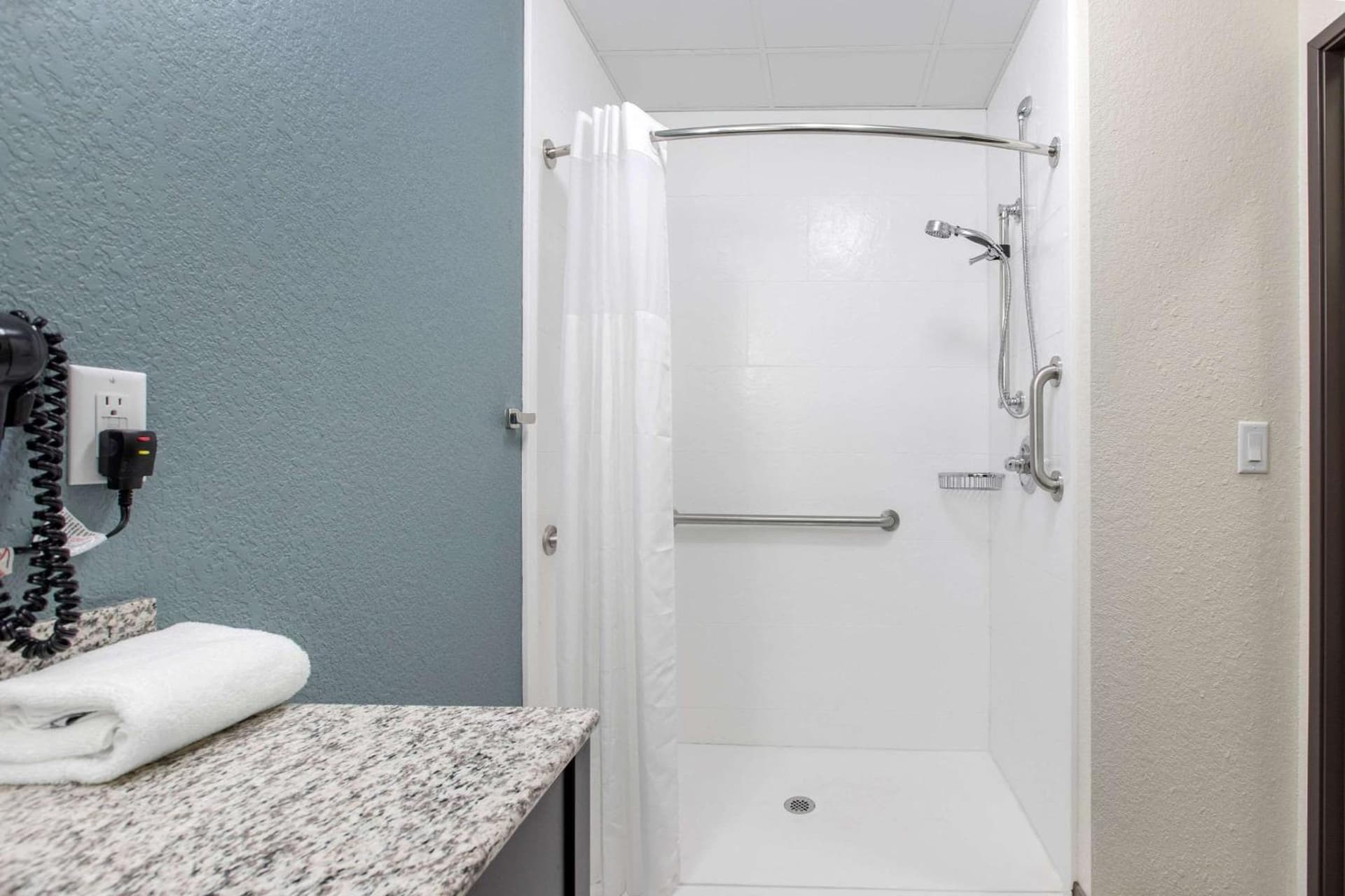 Sleep Inn and Suites - Ankeny property views in Ankeny, IA — gallery photo 3