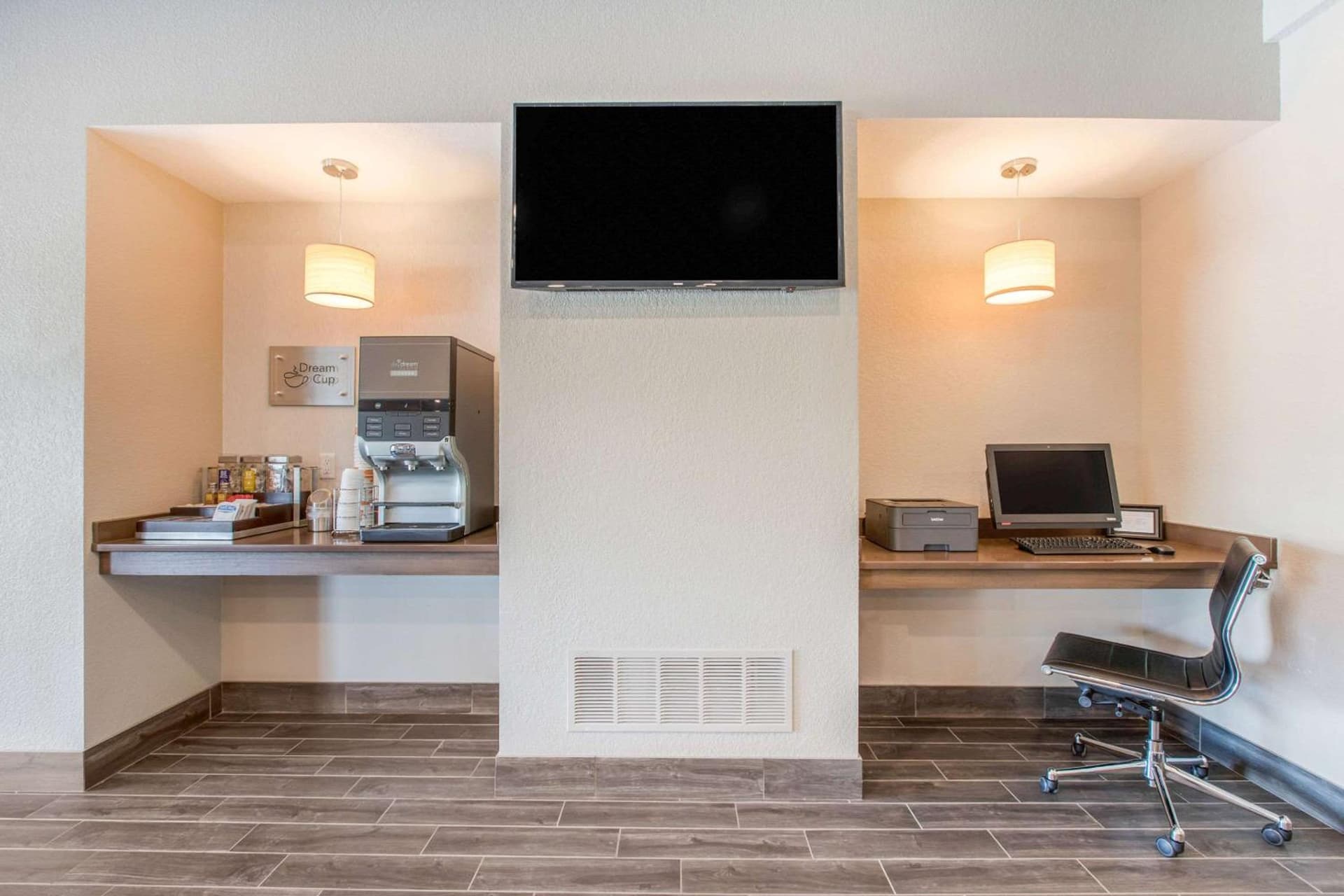 Sleep Inn and Suites - Ankeny gallery photo in Ankeny, IA — image 4
