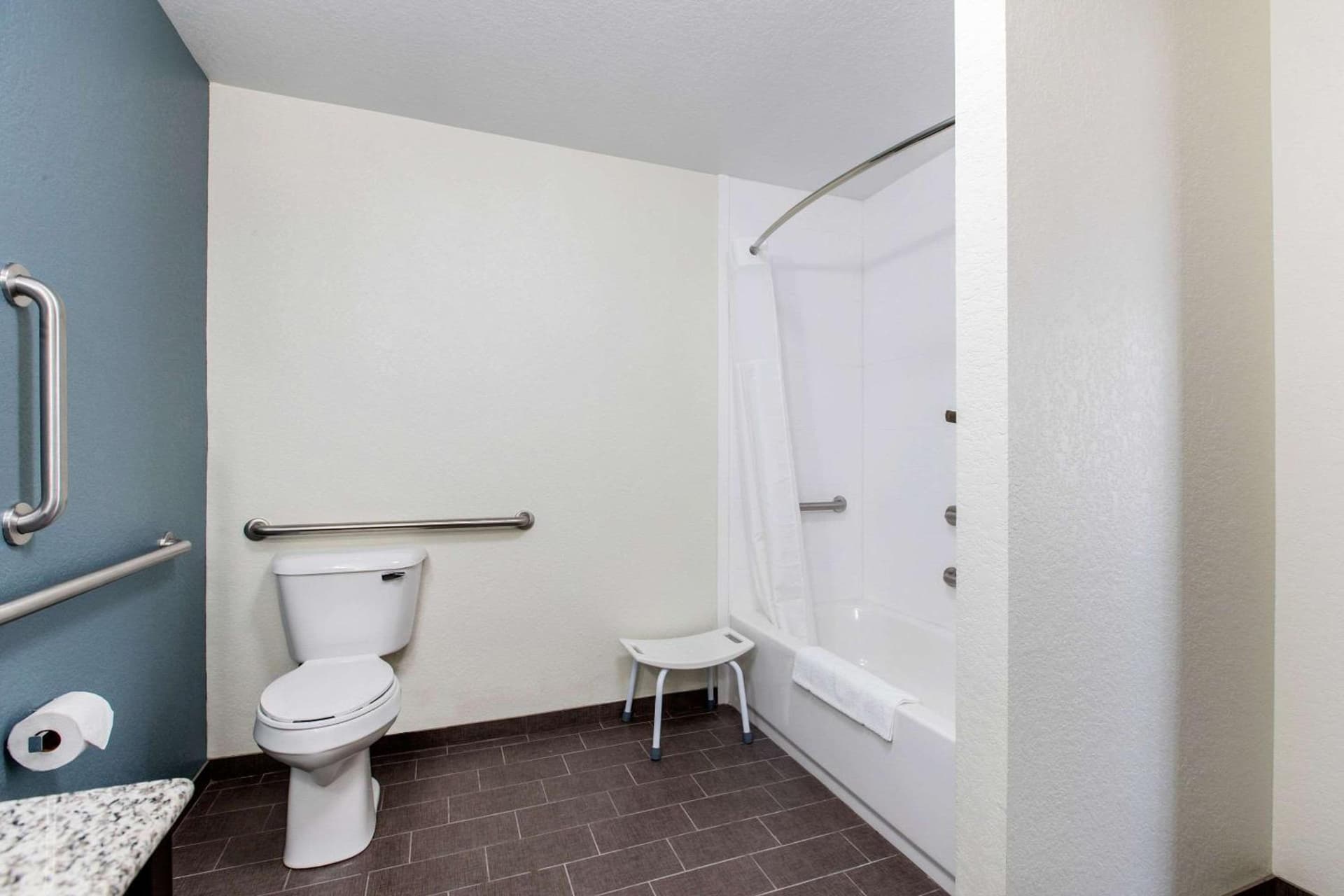 Sleep Inn and Suites - Ankeny gallery photo in Ankeny, IA — image 5