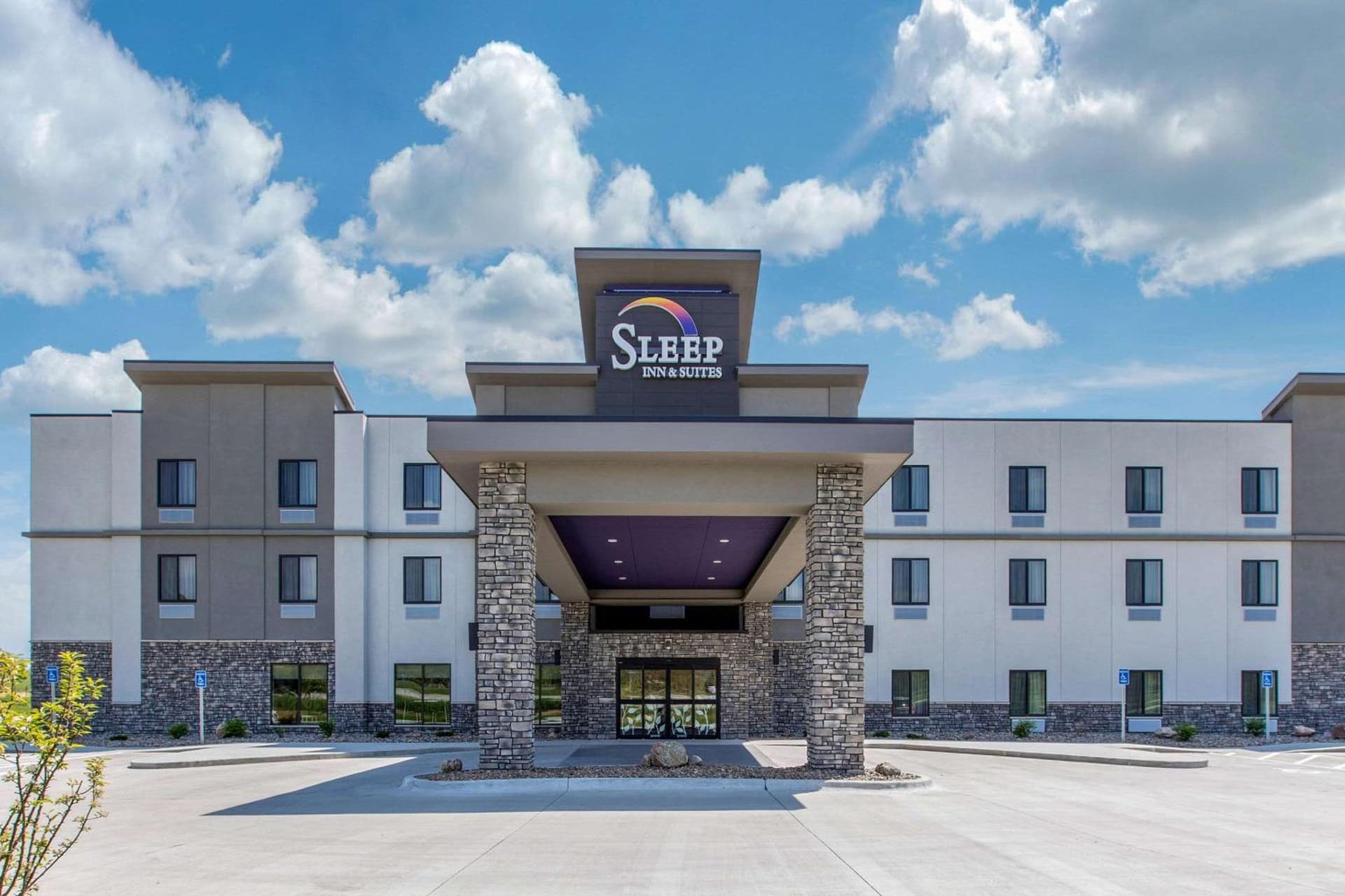Sleep Inn and Suites - Ankeny property views in Ankeny, IA — gallery photo 3