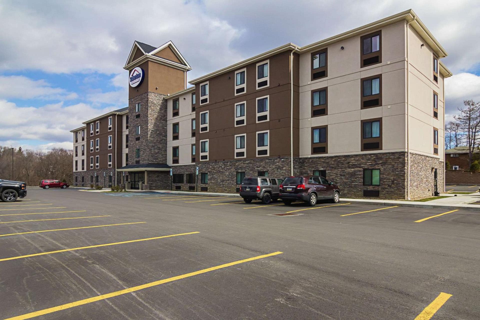 Suburban Studios Monaca - Pittsburgh — hotel in Monaca, Pennsylvania