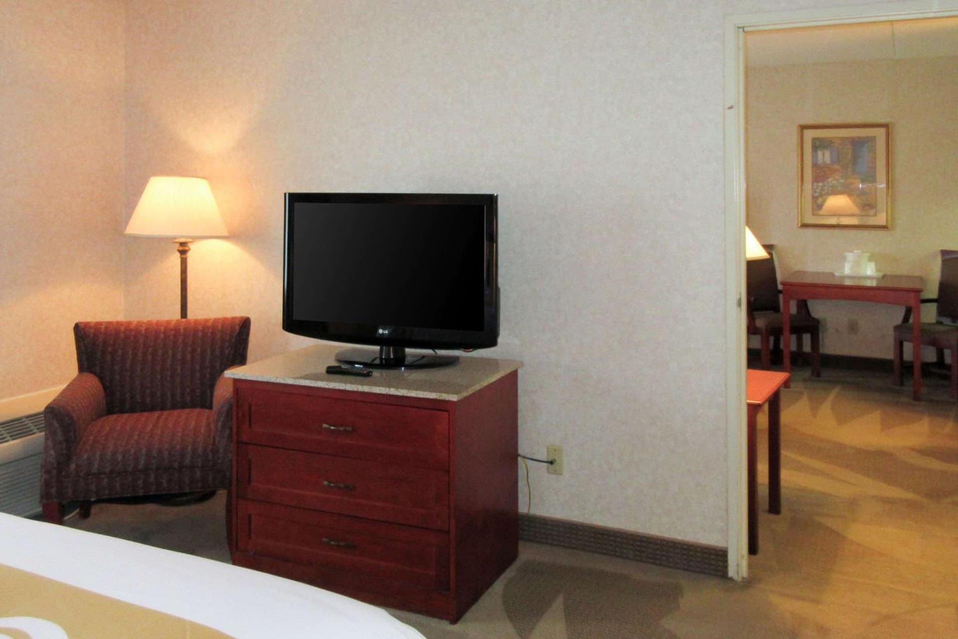 Quality Inn & Suites Albuquerque Midtown - University Area property views in Albuquerque, NM — gallery photo 3