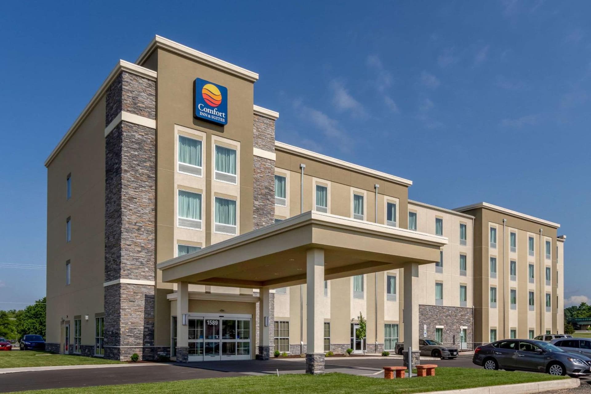 Comfort Inn & Suites - Harrisburg Airport - Hershey South featured exterior or lobby in Middletown, PA — similar hotel