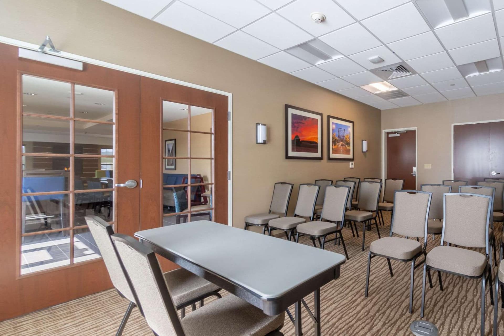 Comfort Inn & Suites - Harrisburg Airport - Hershey South gallery photo in Middletown, PA — image 17