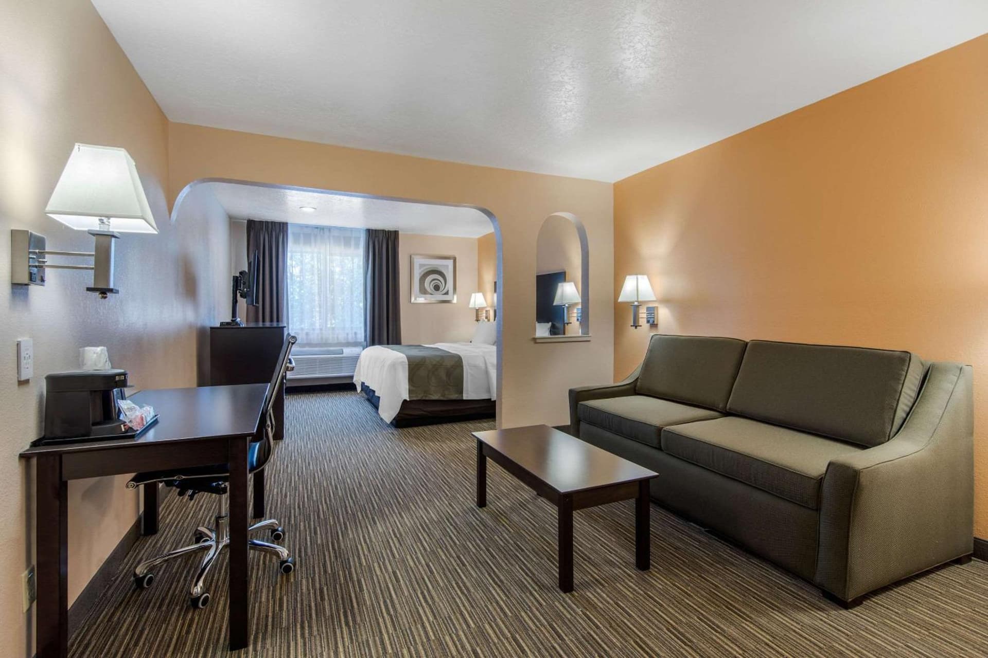 Quality Inn & Suites Albuquerque North near Balloon Fiesta Park gallery photo in Albuquerque, NM — image 36