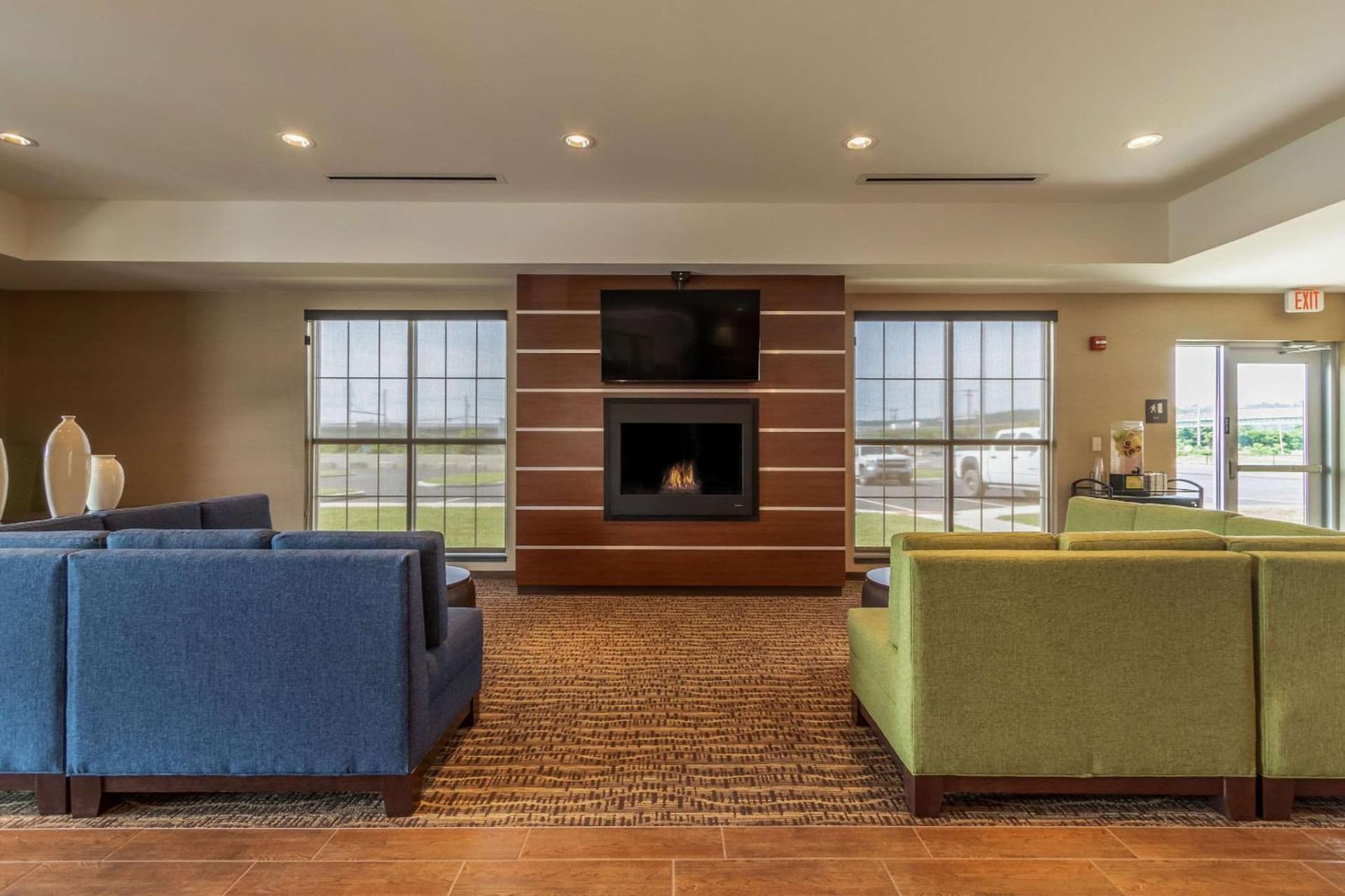 Comfort Inn & Suites - Harrisburg Airport - Hershey South gallery photo in Middletown, PA — image 7