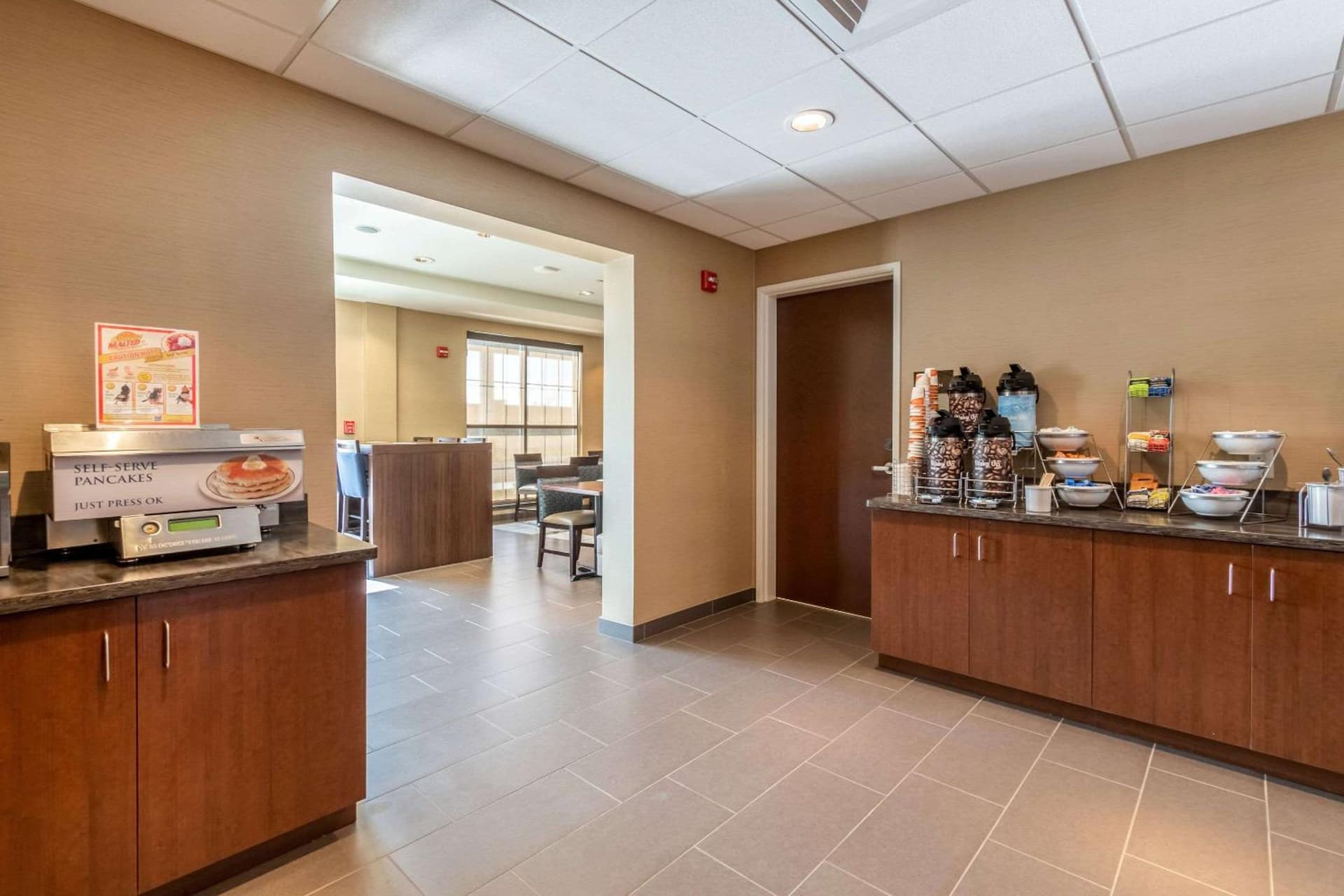 Comfort Inn & Suites - Harrisburg Airport - Hershey South property views in Middletown, PA — gallery photo 3