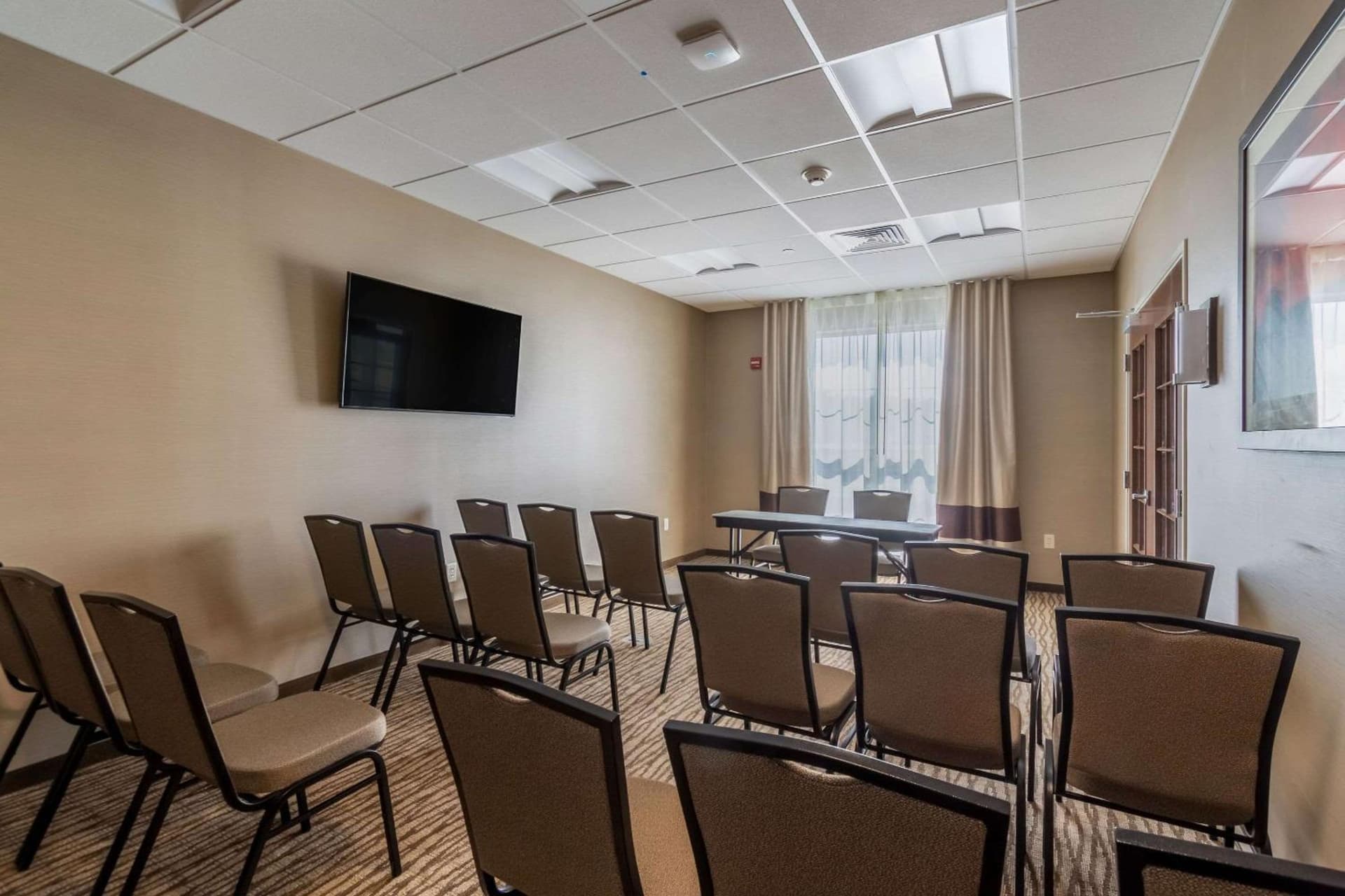 Comfort Inn & Suites - Harrisburg Airport - Hershey South gallery photo in Middletown, PA — image 24