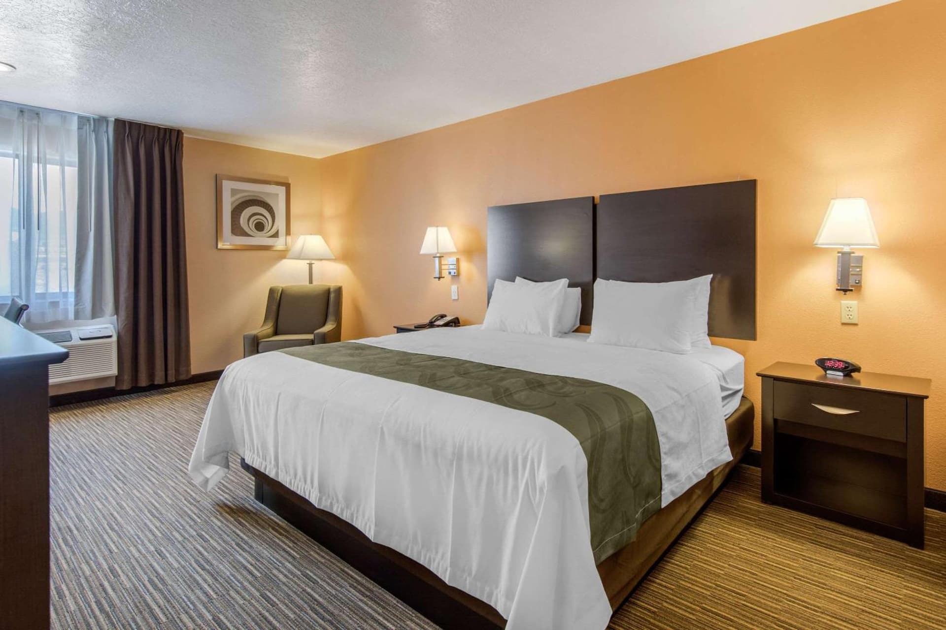 Quality Inn & Suites Albuquerque North near Balloon Fiesta Park property views in Albuquerque, NM — gallery photo 3