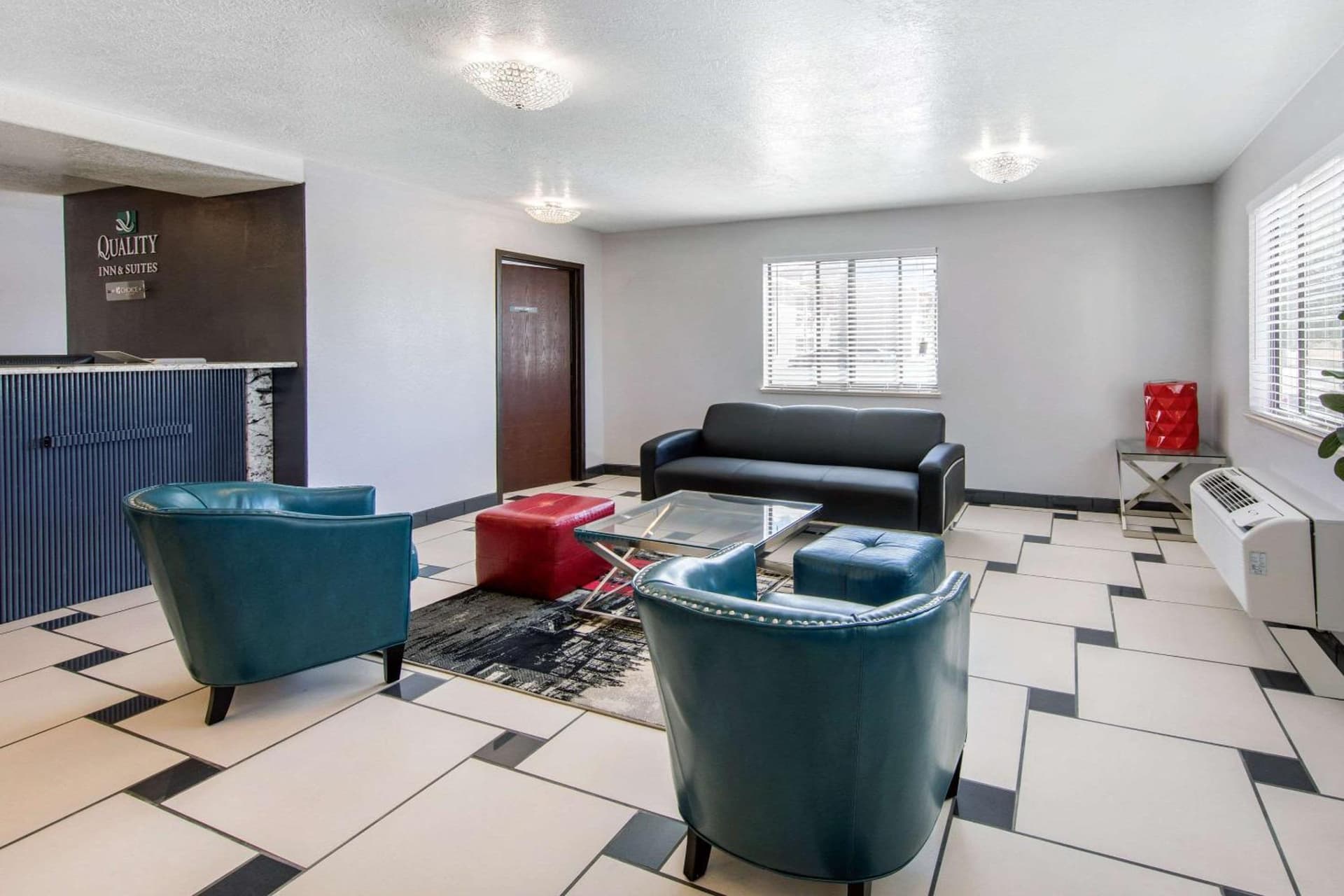 Quality Inn & Suites Albuquerque North near Balloon Fiesta Park gallery photo in Albuquerque, NM — image 19
