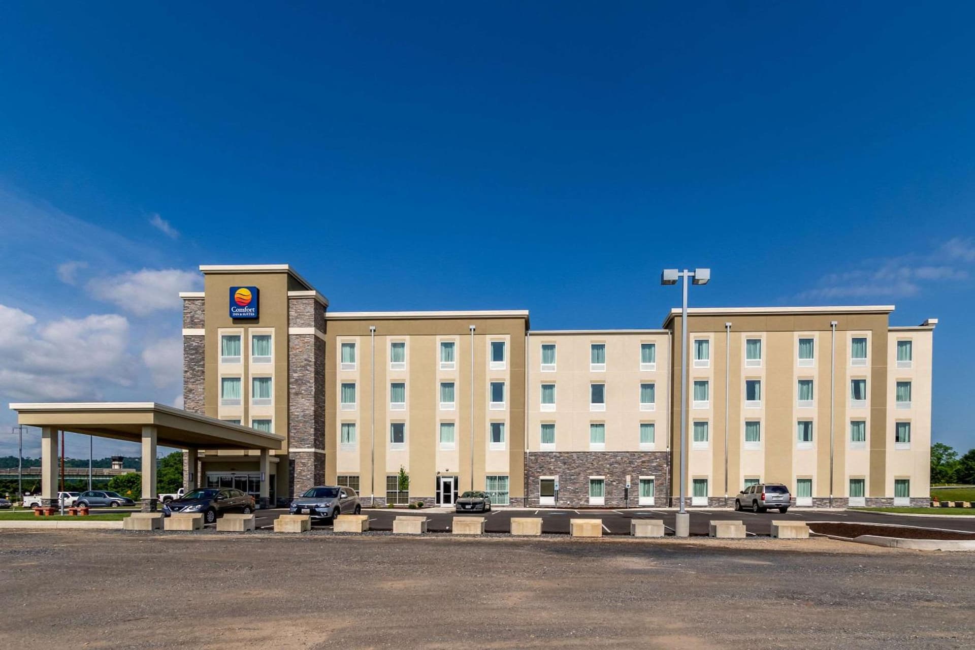 Comfort Inn & Suites - Harrisburg Airport - Hershey South interior in Middletown, PA — gallery photo 2