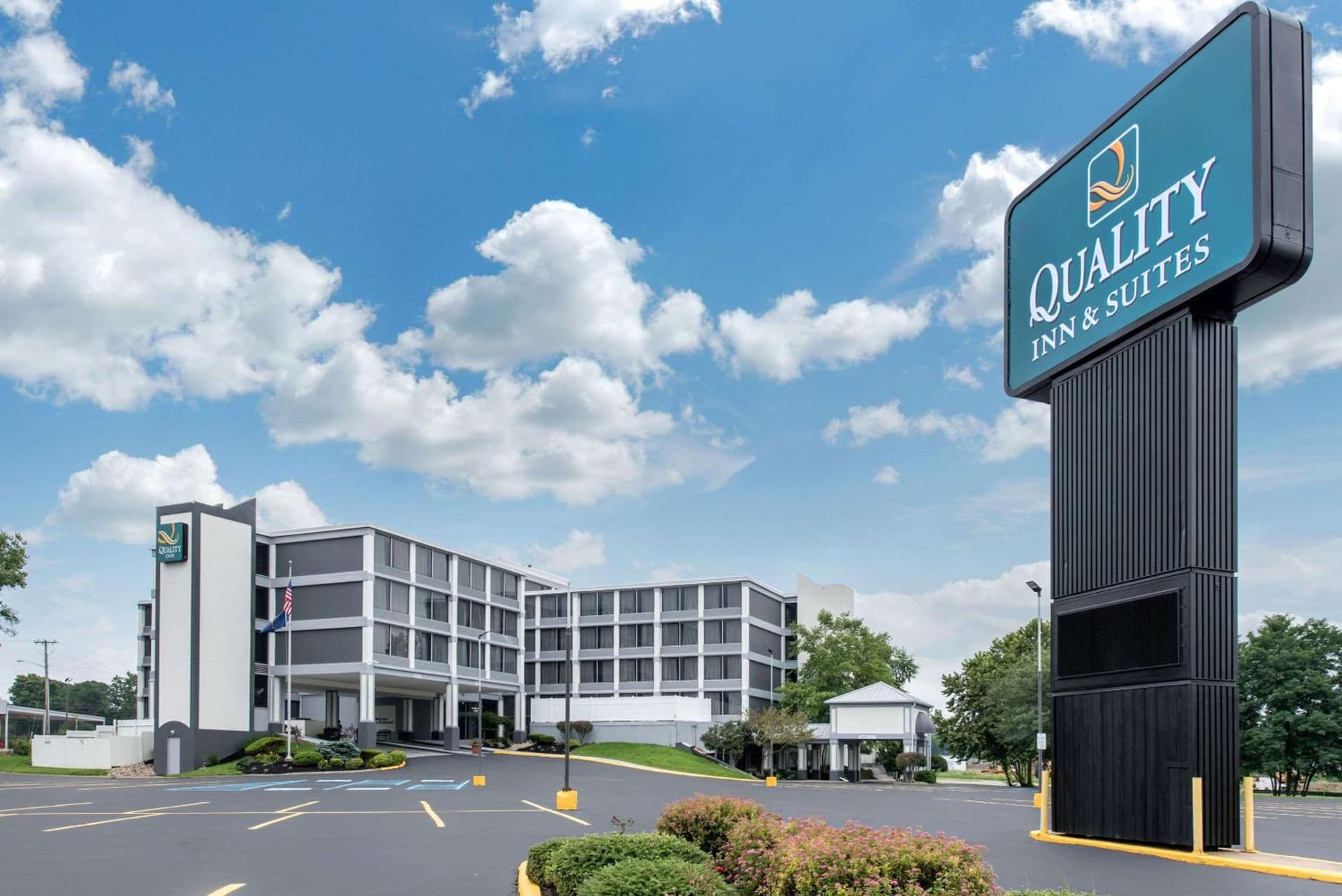 Quality Inn and Conference Center interior in Richmond, IN — gallery photo 2