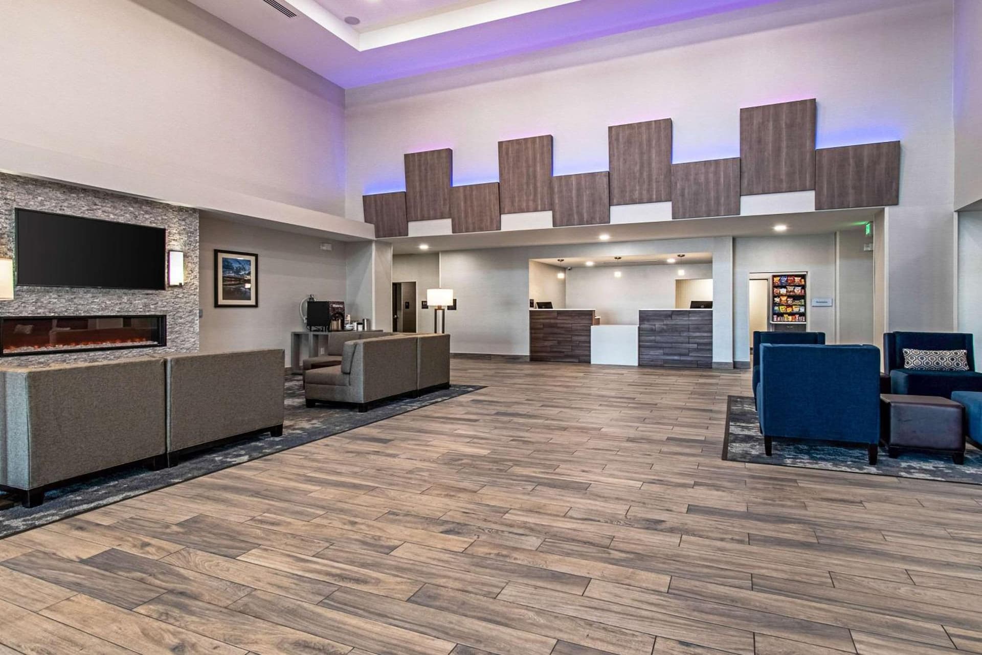 Comfort Suites Grove City - Columbus South property views in Grove City, OH — gallery photo 3