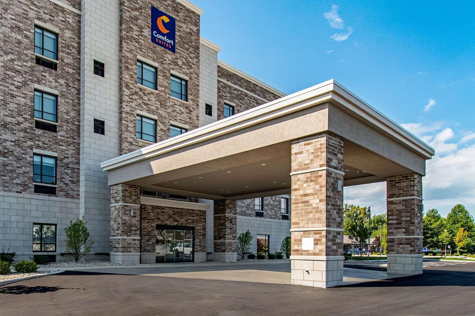 Comfort Suites Grove City - Columbus South featured exterior or lobby in Grove City, OH — similar hotel