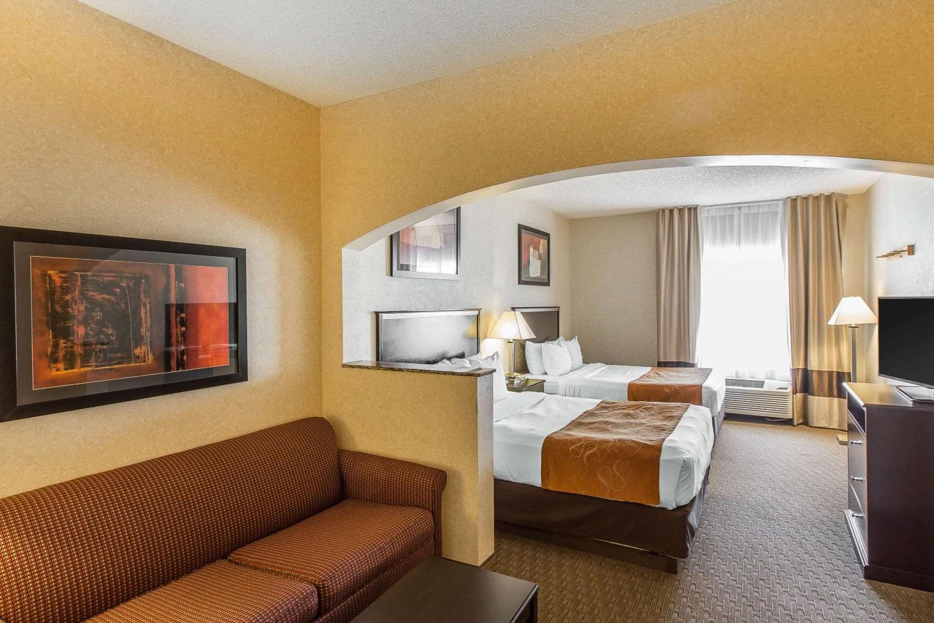 Comfort Suites Summit County interior in Dillon, CO — gallery photo 2