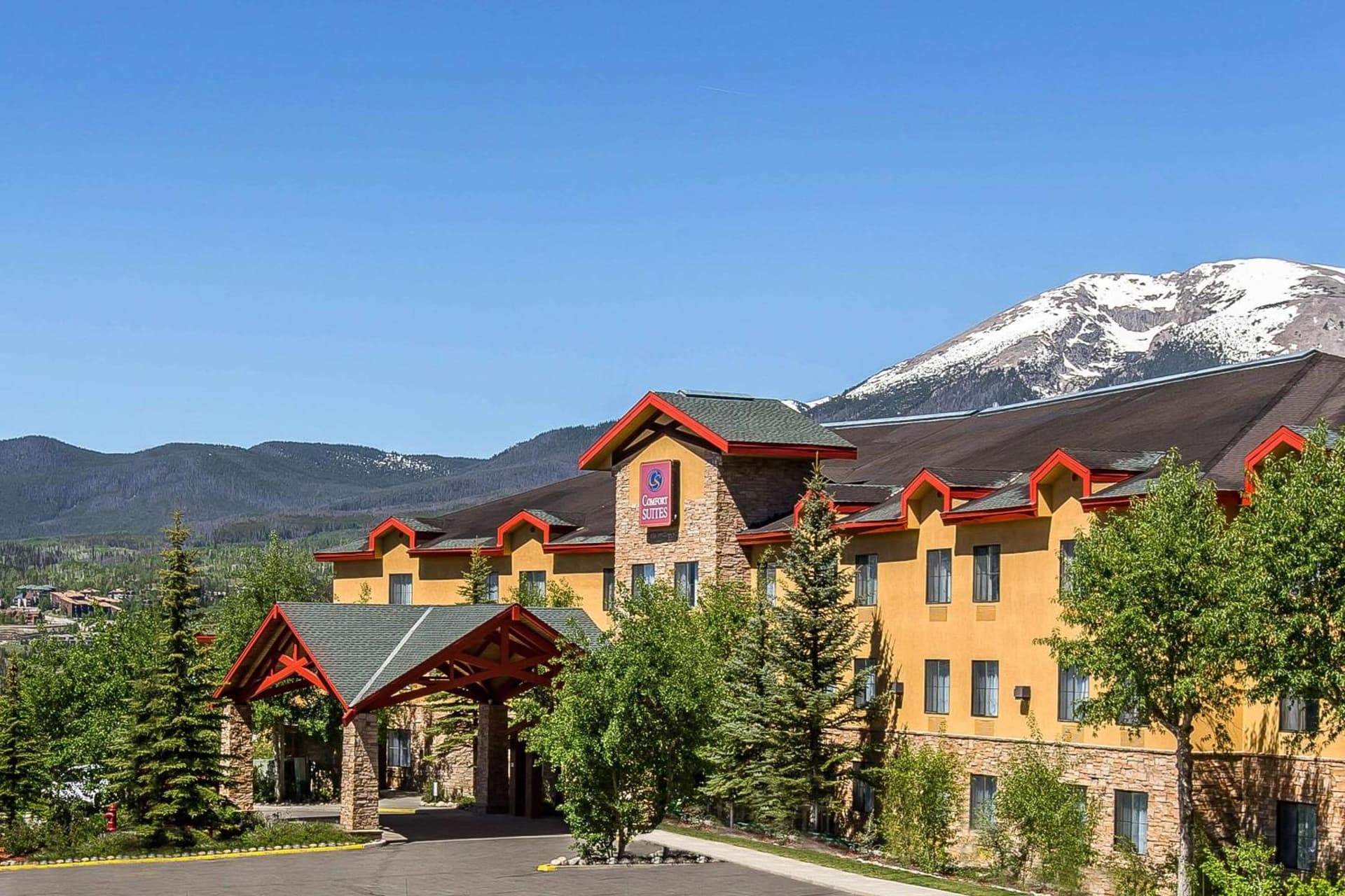 Comfort Suites Summit County featured exterior or lobby in Dillon, CO — similar hotel
