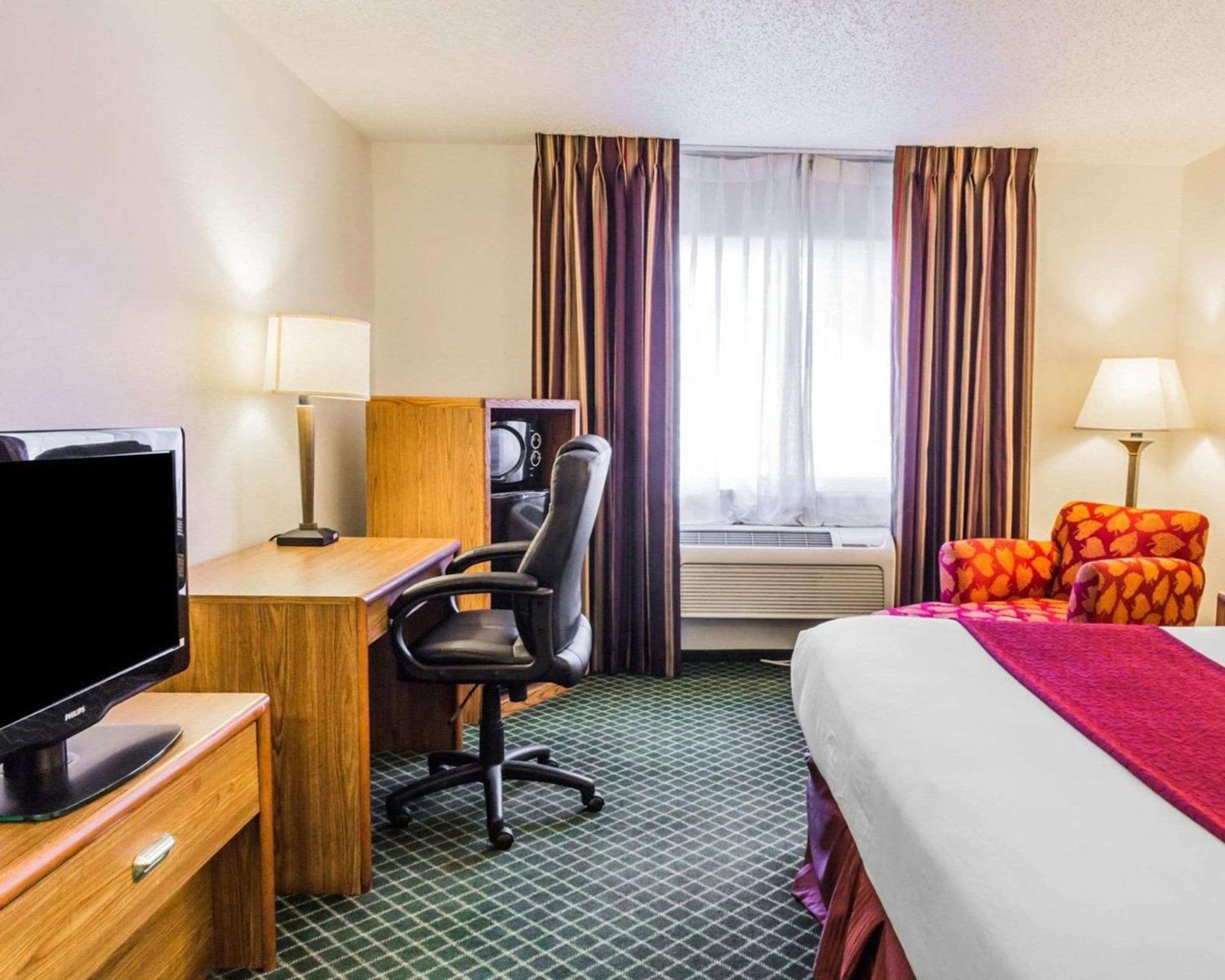 Quality Inn & Suites Golden - Denver West gallery photo in Lakewood, CO — image 10
