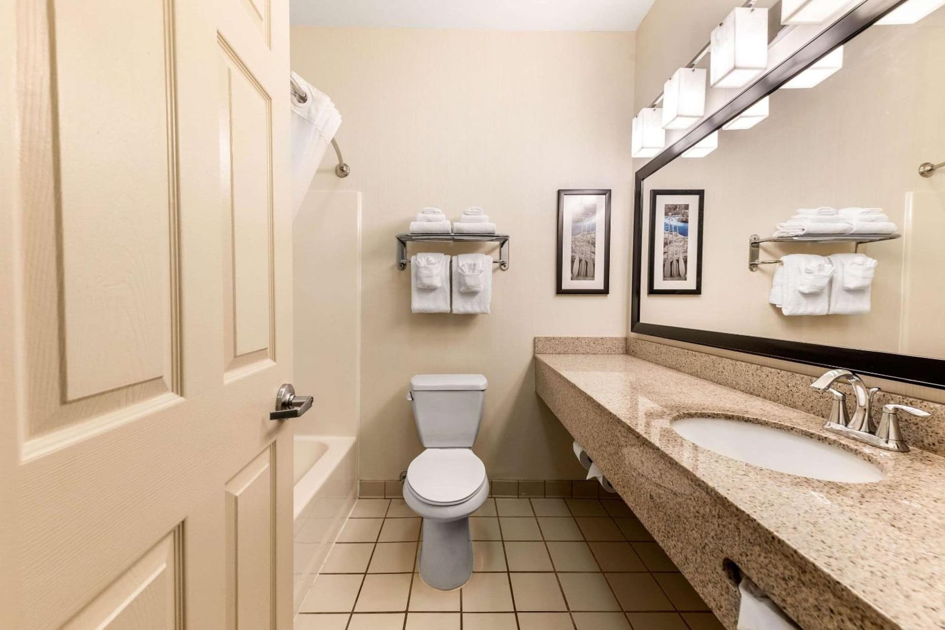 Quality Inn & Suites University Fort Collins gallery photo in Fort Collins, CO — image 38